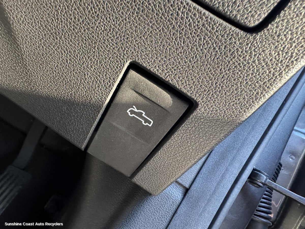 2017-2026 Ldv T60 Bonnet Release