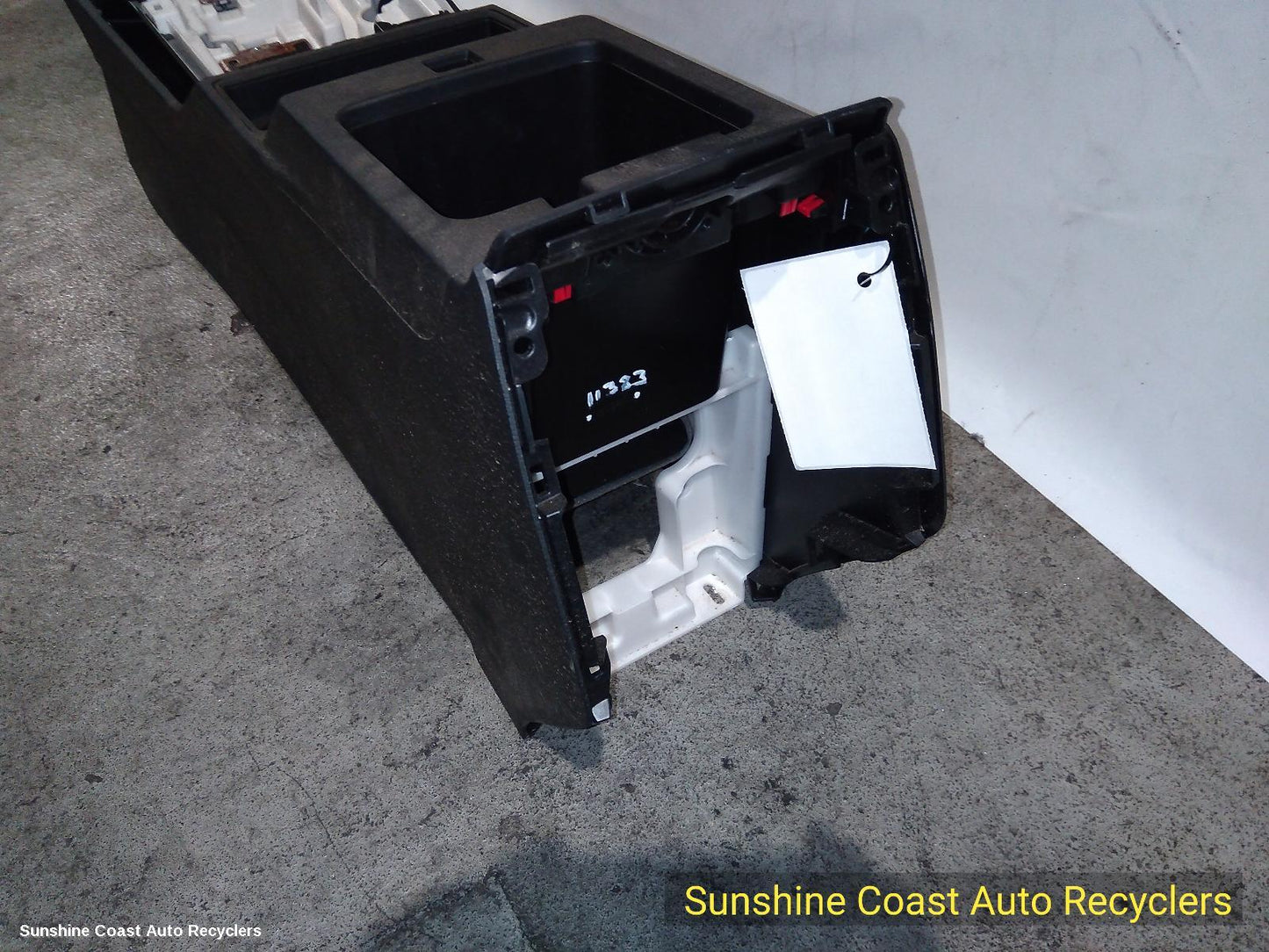 2021-2026 Mitsubishi Outlander Console