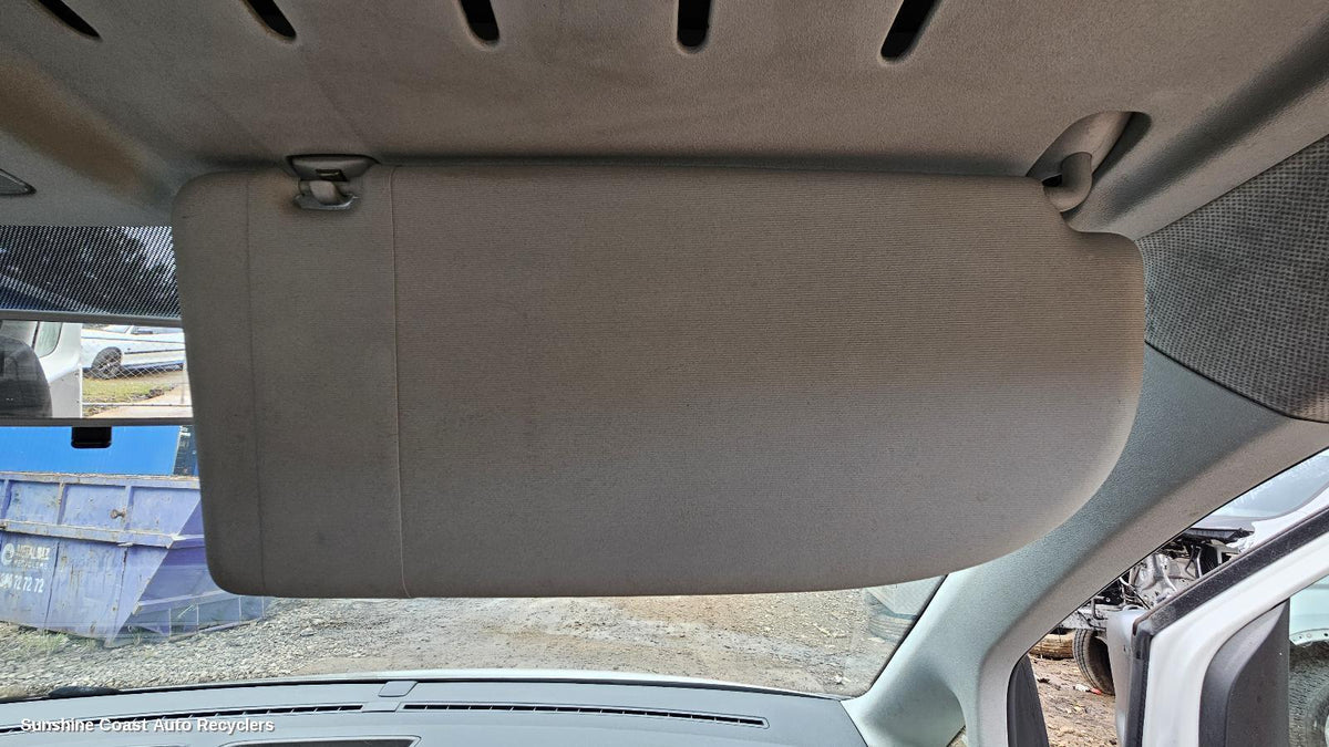 2004-2010 Volkswagen Caddy Sunvisor