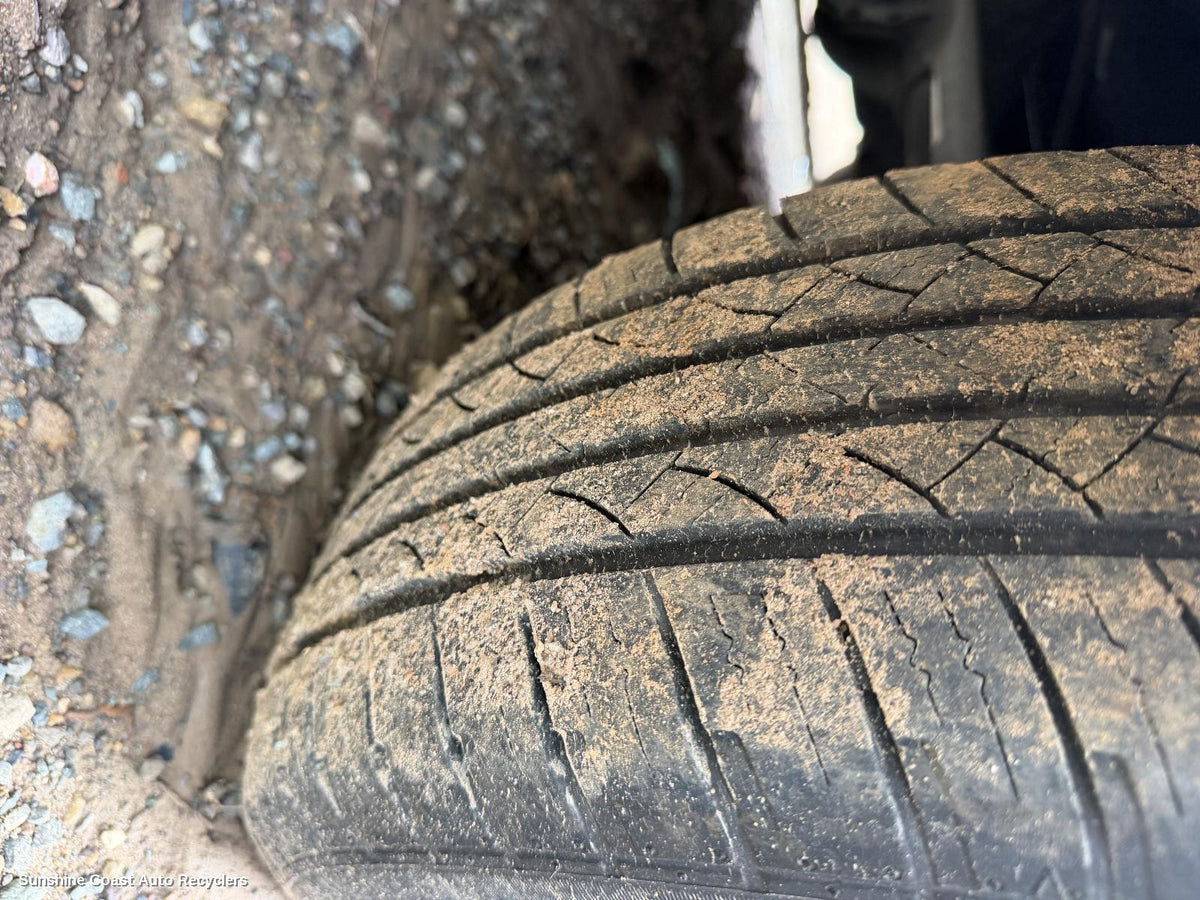 2015-2026 Ldv G10 Tyre