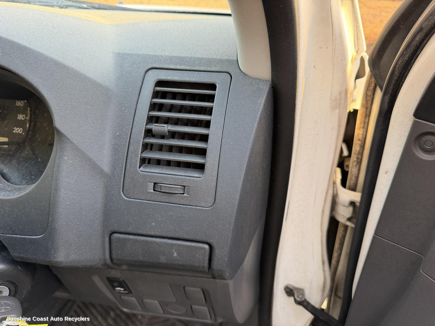 2011-2015 Toyota Hilux Misc
