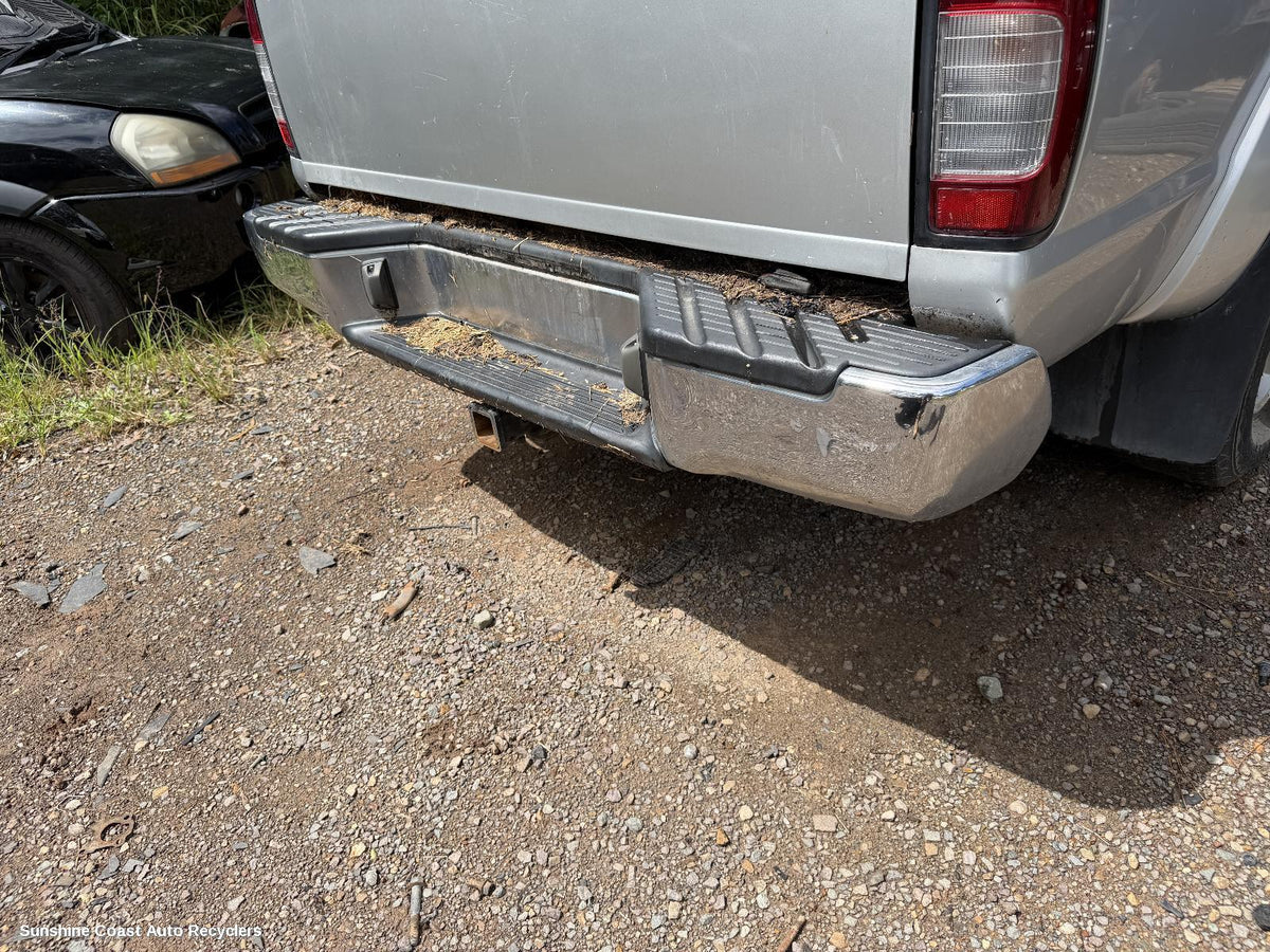 2008-2015 Nissan Navara Towbar