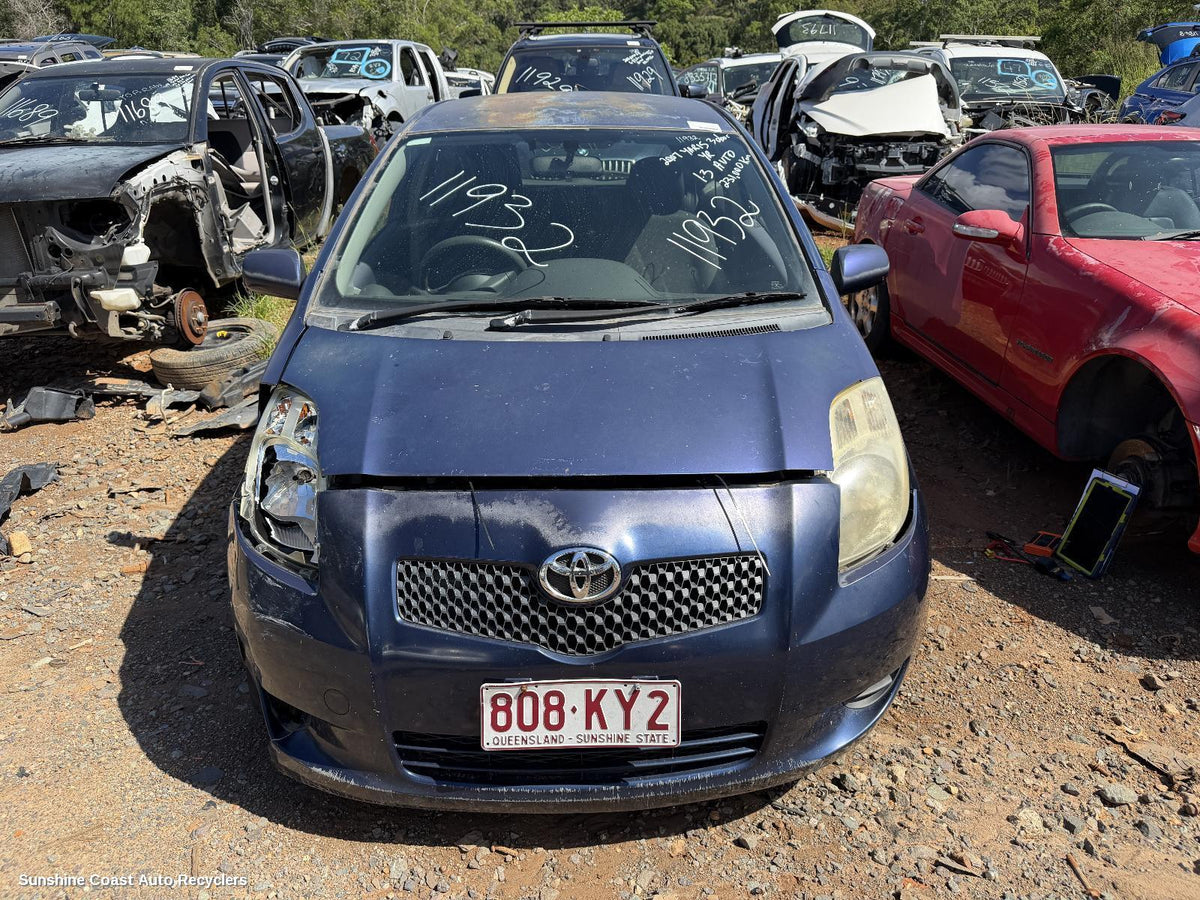 2005-2011 Toyota Yaris Right Door Mirror