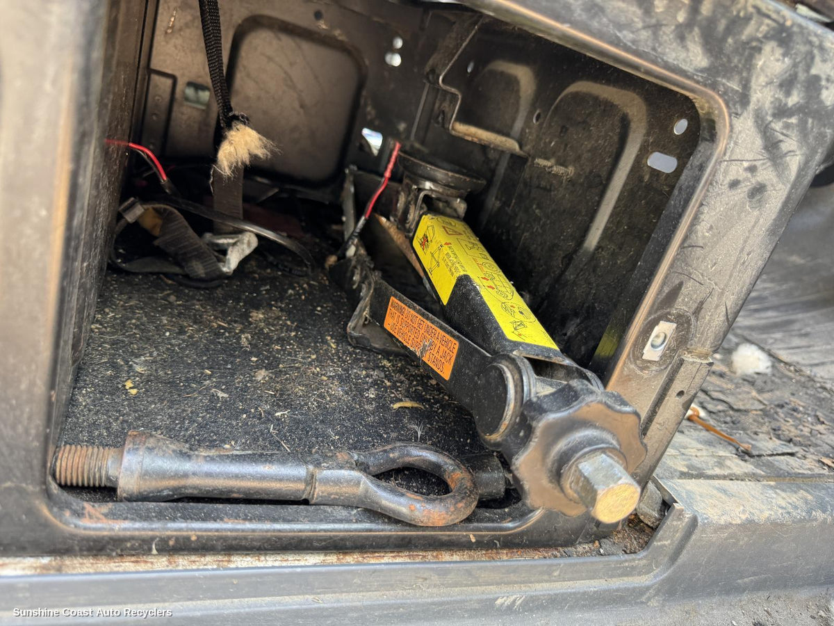 2004-2011 Mercedes Vito Jack Tool Kit