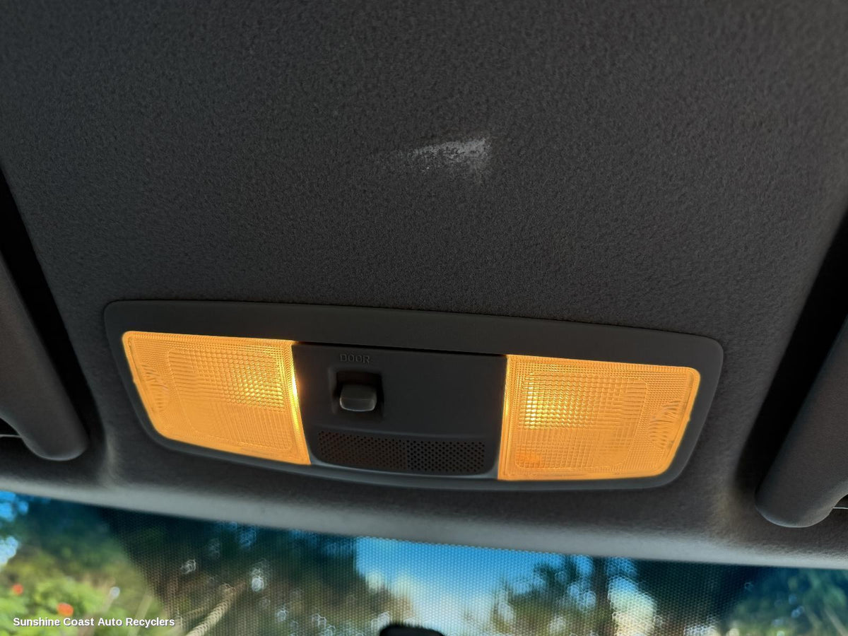 2009-2012 Mitsubishi Outlander Courtesy Light