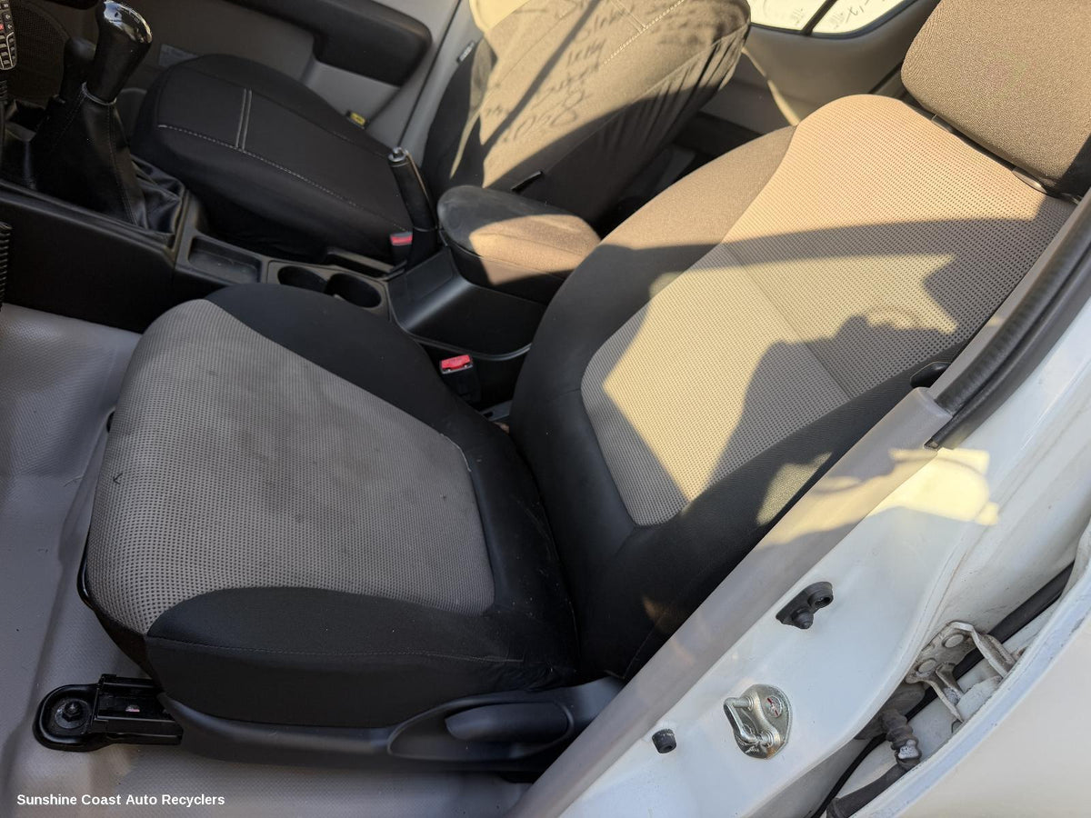 2009-2015 Mitsubishi Triton Front Seat