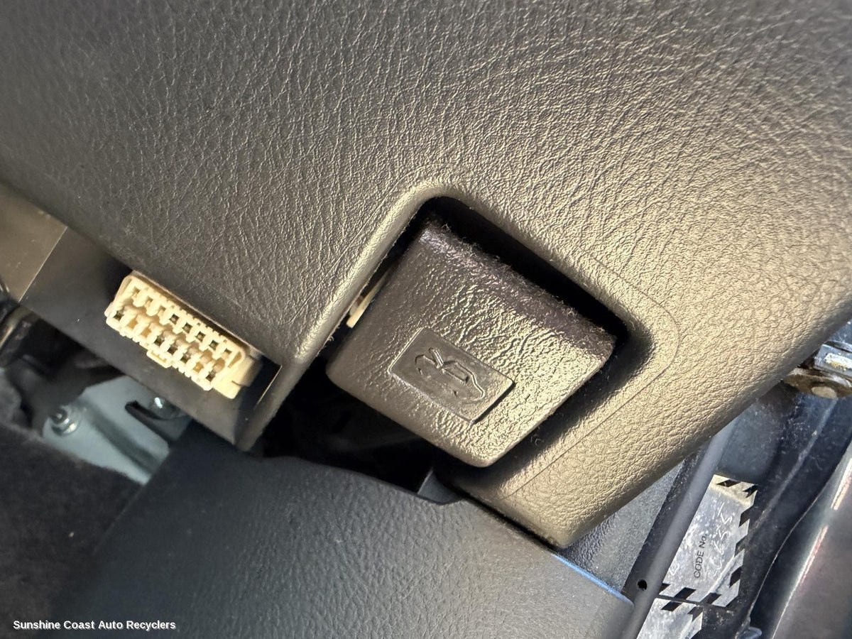 2005-2012 Toyota Rav4 Bonnet Release