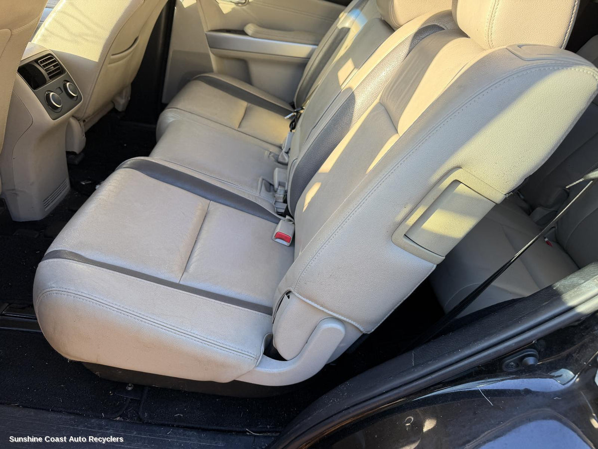 2007-2015 Mazda Cx9 2nd Seat  Rear Seat