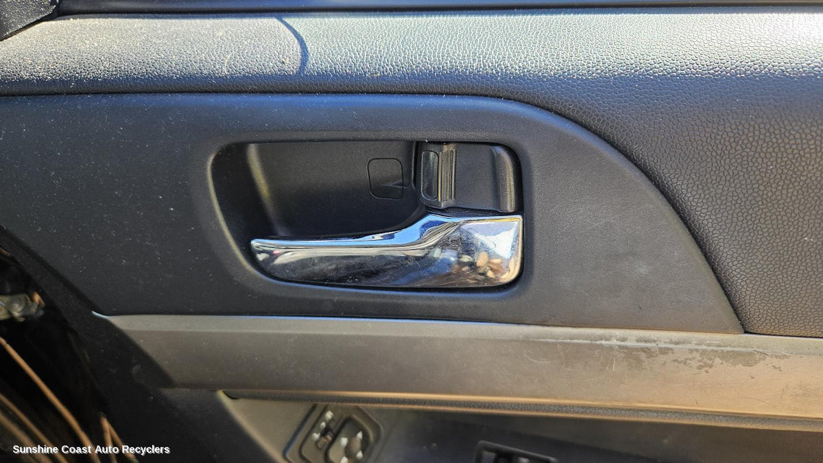 2007-2015 Mitsubishi Lancer Door Handle