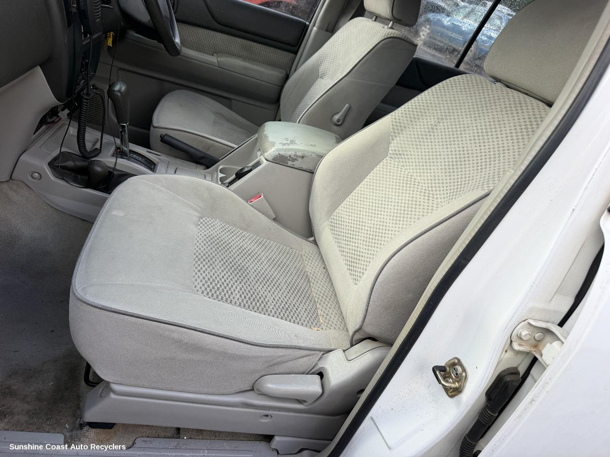 2002-2004 Nissan Patrol Front Seat