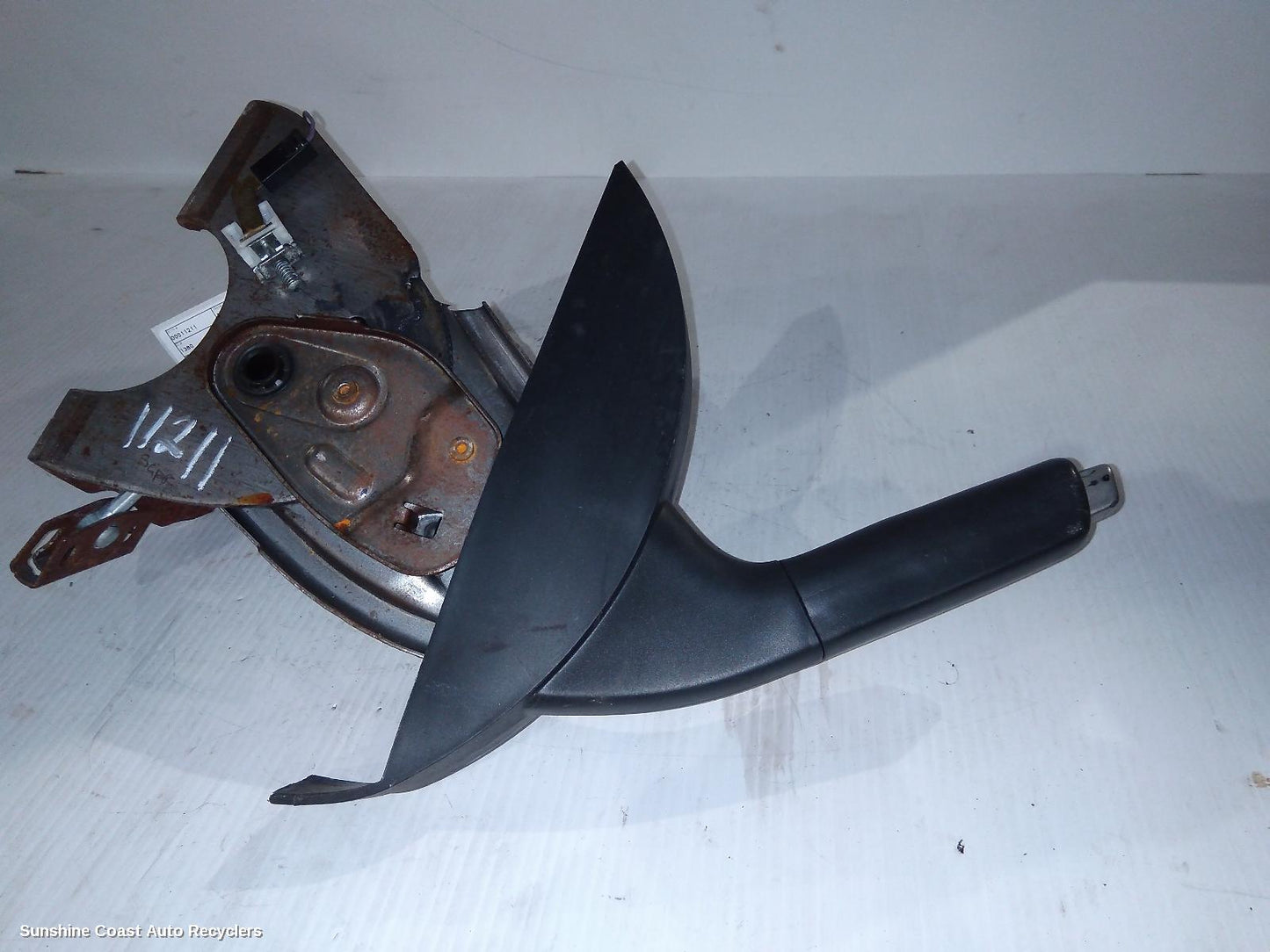 2010 Nissan Dualis Handbrake Lever