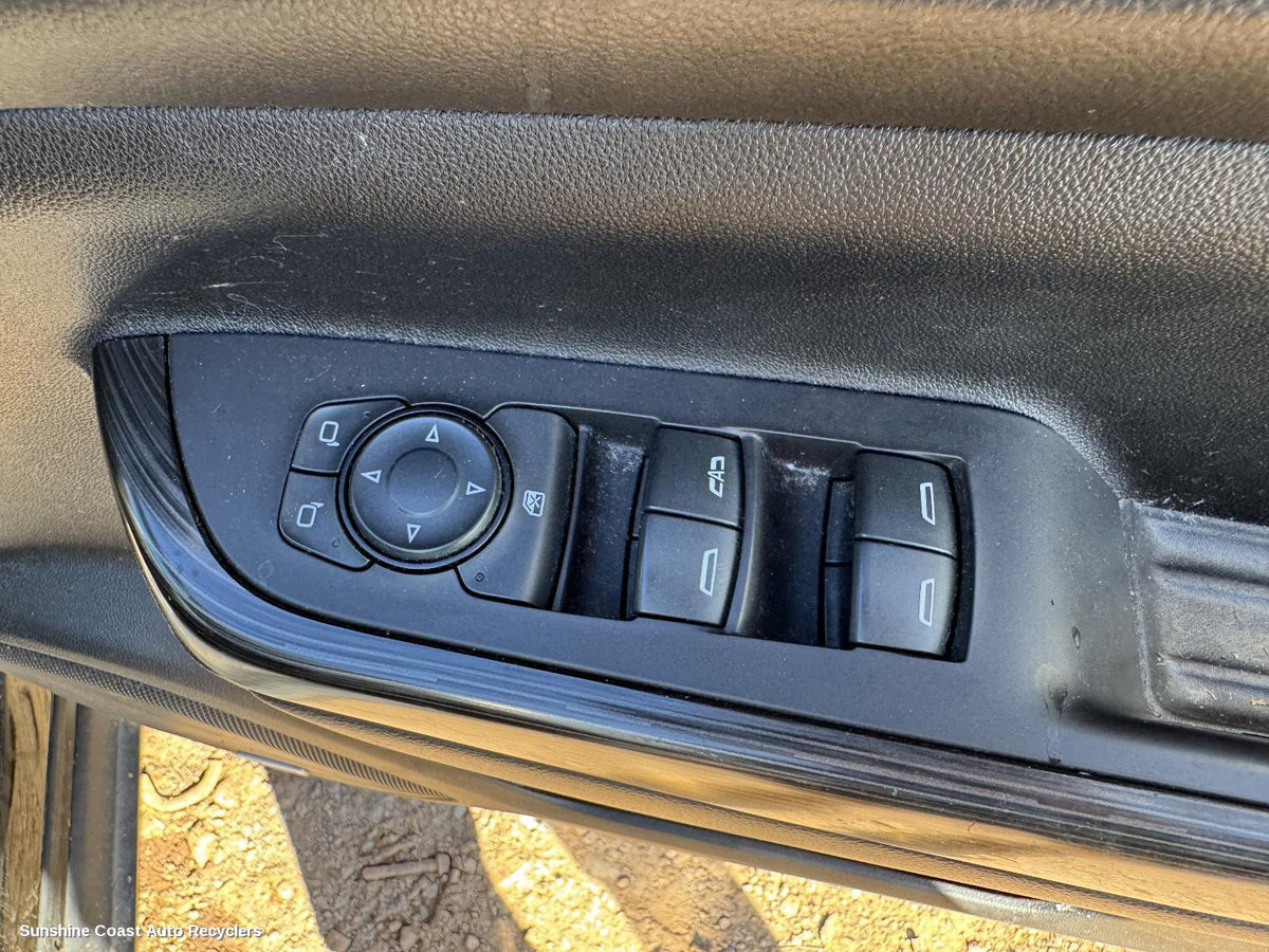 2018-2020 Holden Acadia Pwr Dr Wind Switch