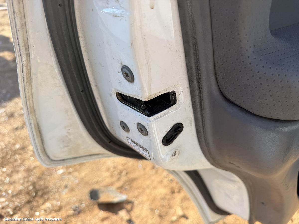 1998-2007 Toyota Landcruiser Door Boot Gate Lock