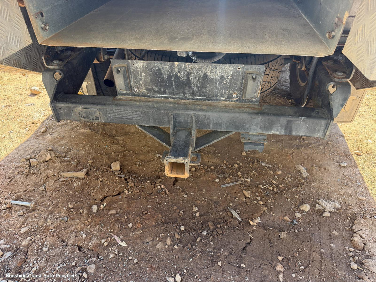 2008-2015 Nissan Navara Towbar