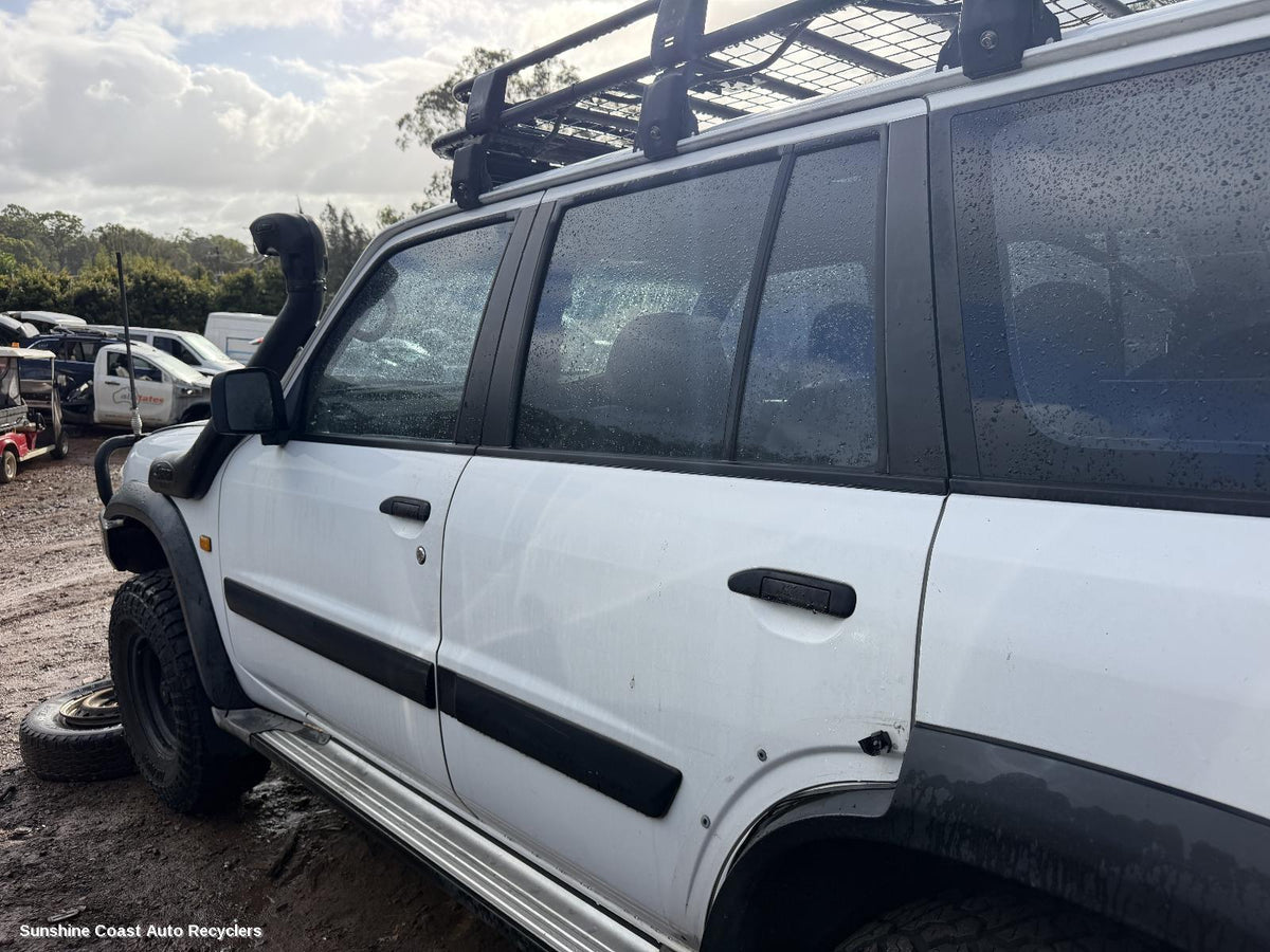 1997-2004 Nissan Patrol Left Rear Door Sliding