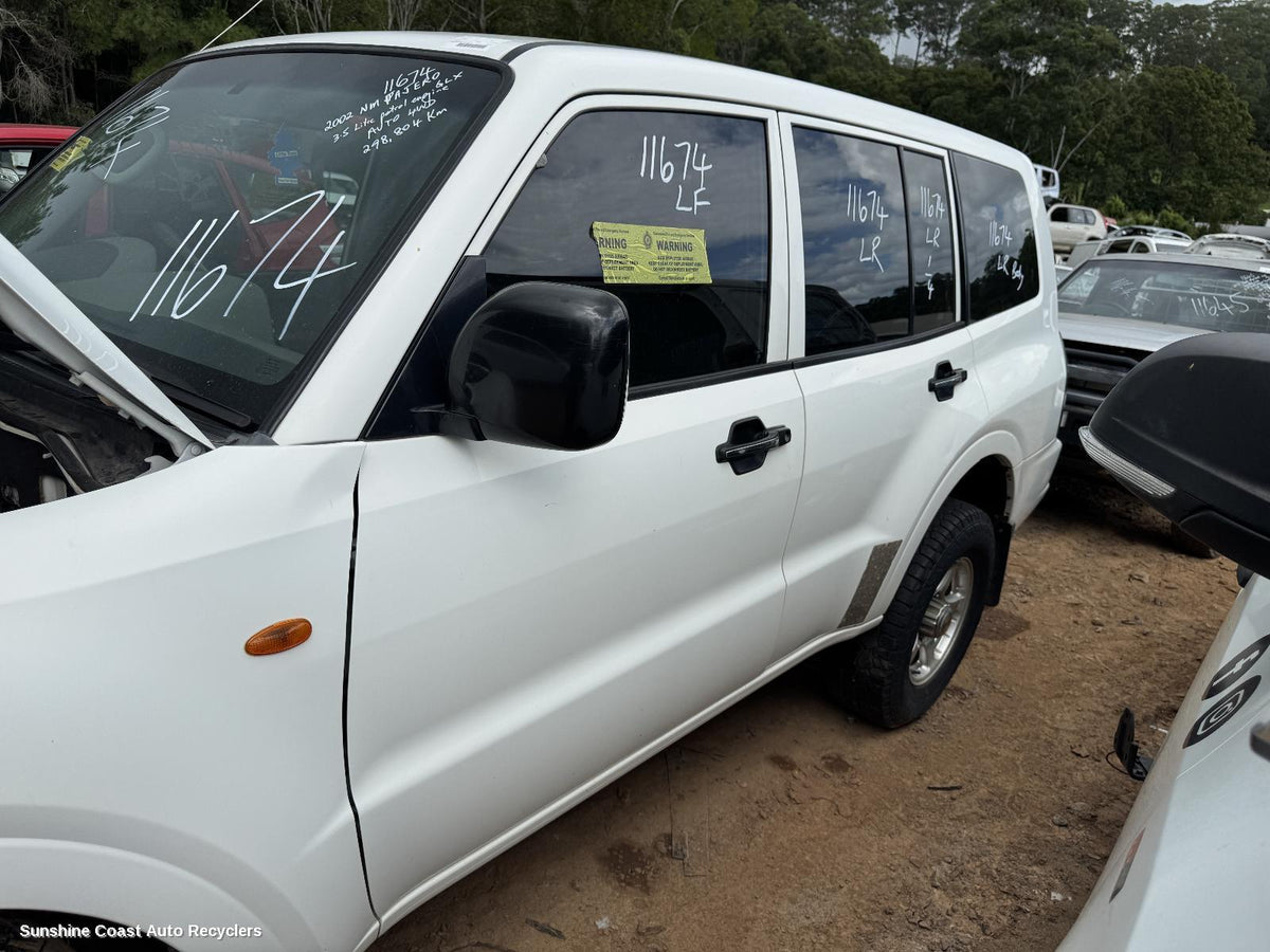 2000-2006 Mitsubishi Pajero Left Door Mirror