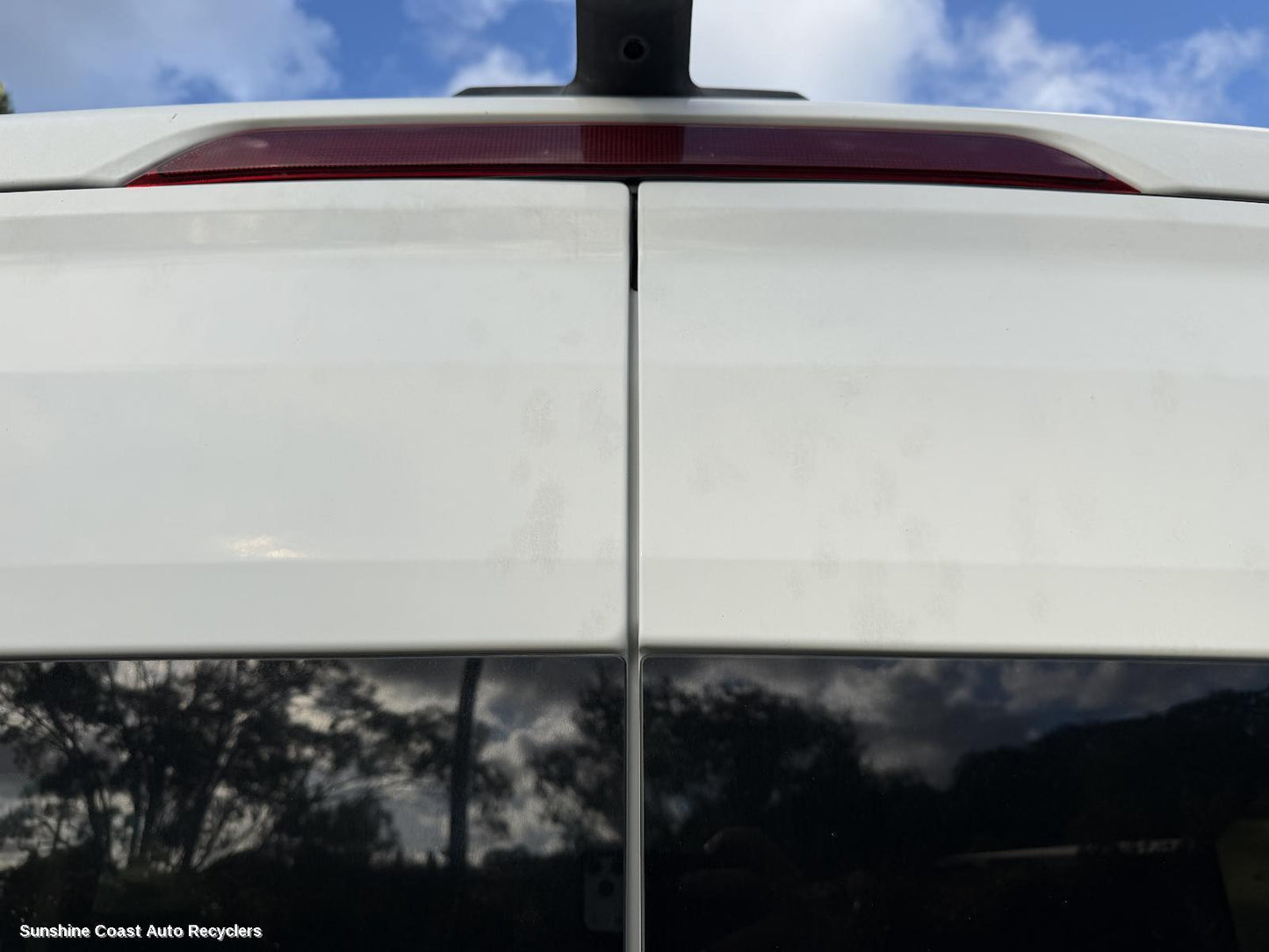 2020-2026 Ldv Deliver 9 High Level Stoplight