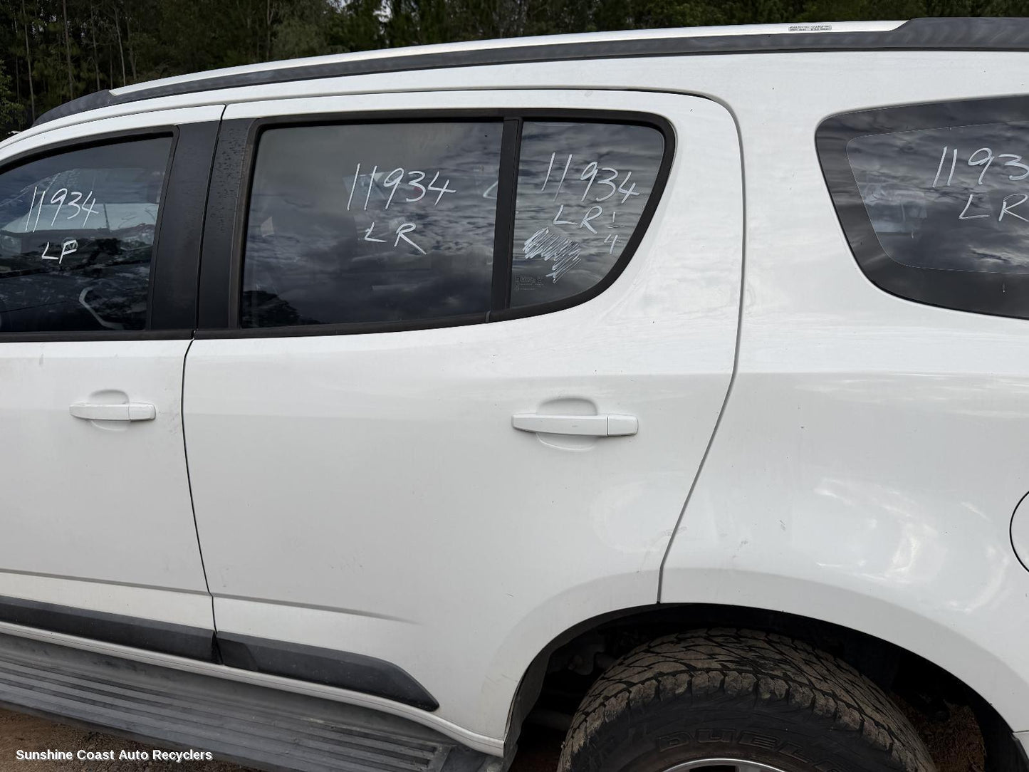 2012-2016 Holden Colorado Left Rear 1 4 Door Glass