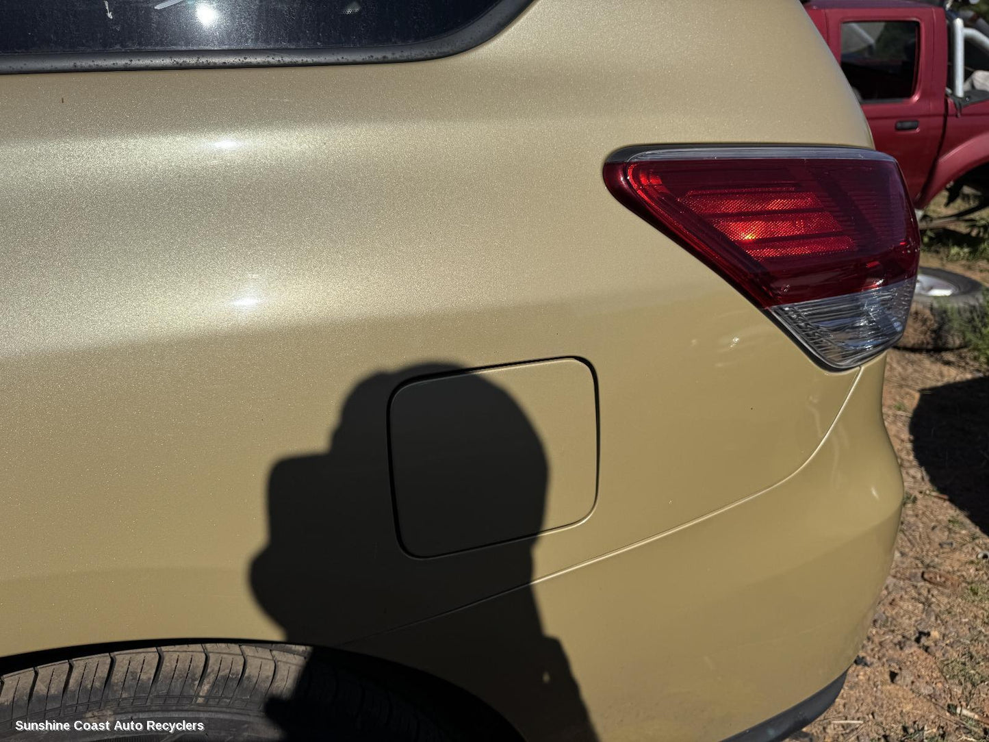 2014 Nissan Pathfinder Fuel Door   Filler
