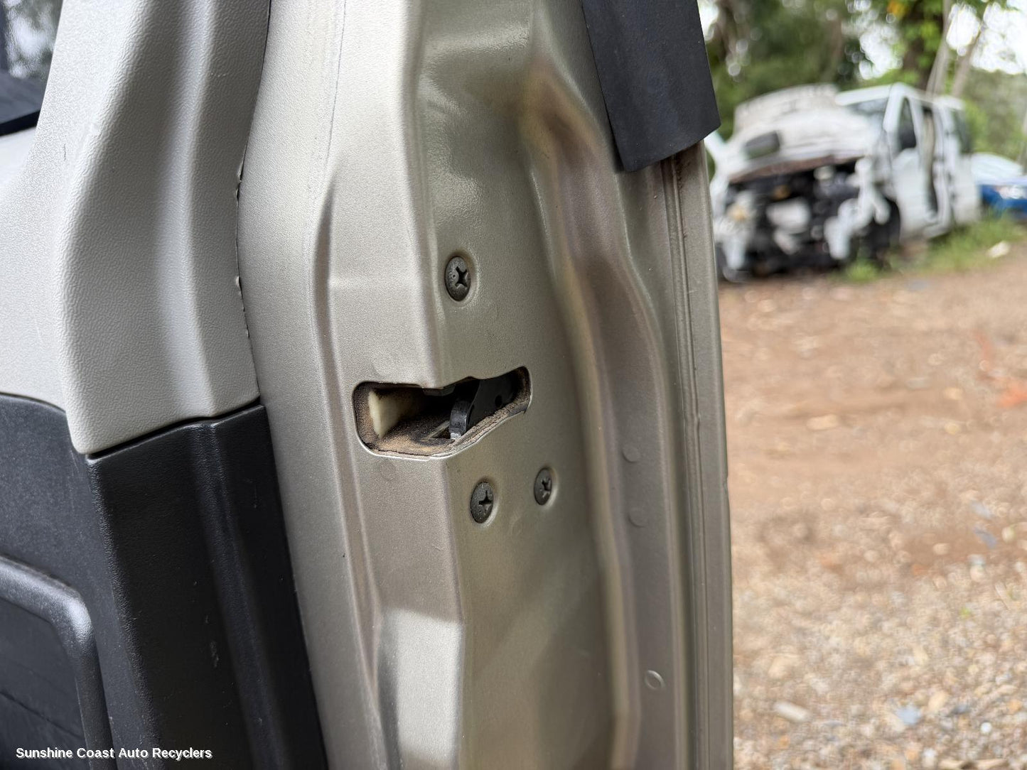 2000-2006 Mitsubishi Pajero Door Boot Gate Lock