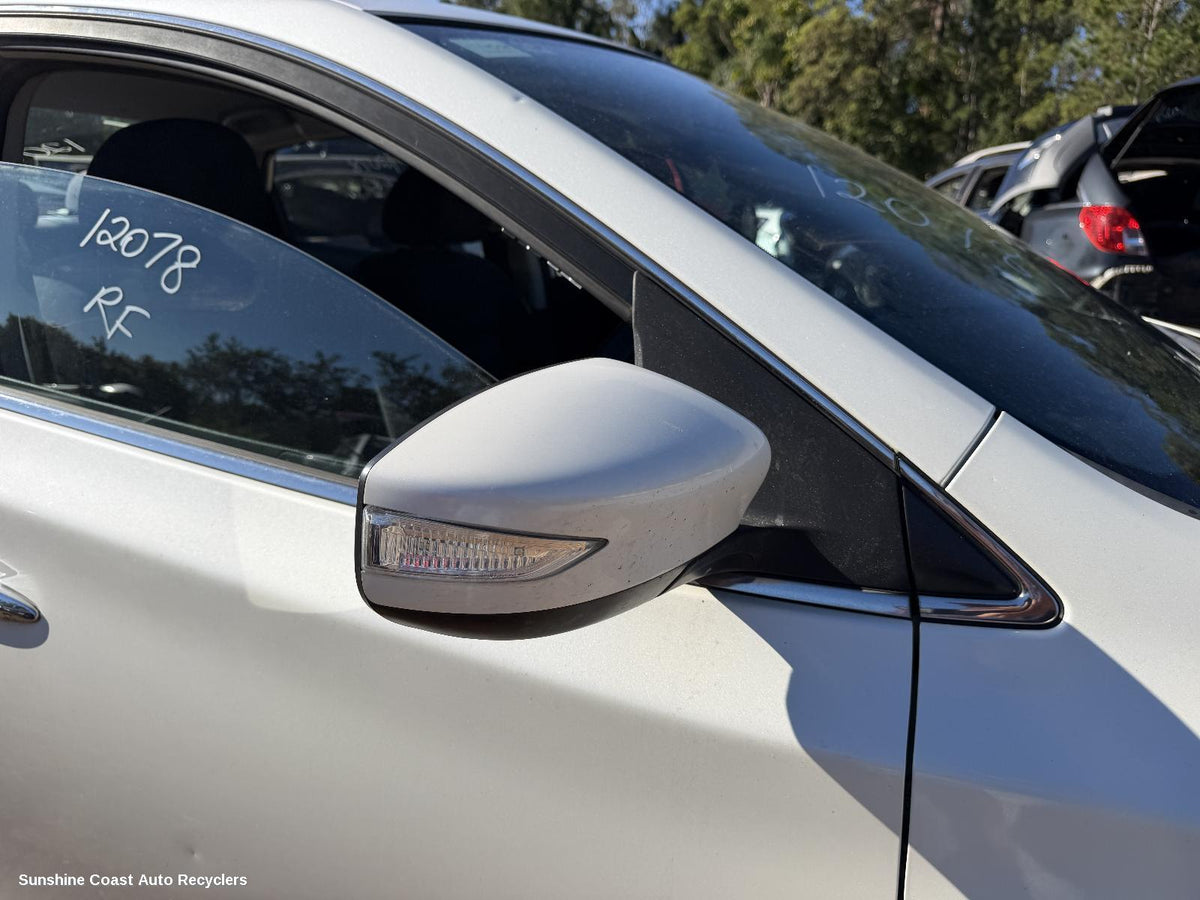 2012-2017 Nissan Pulsar Right Door Mirror