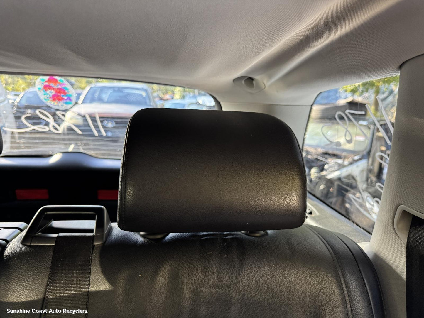 2010-2018 Volkswagen Touareg Headrest