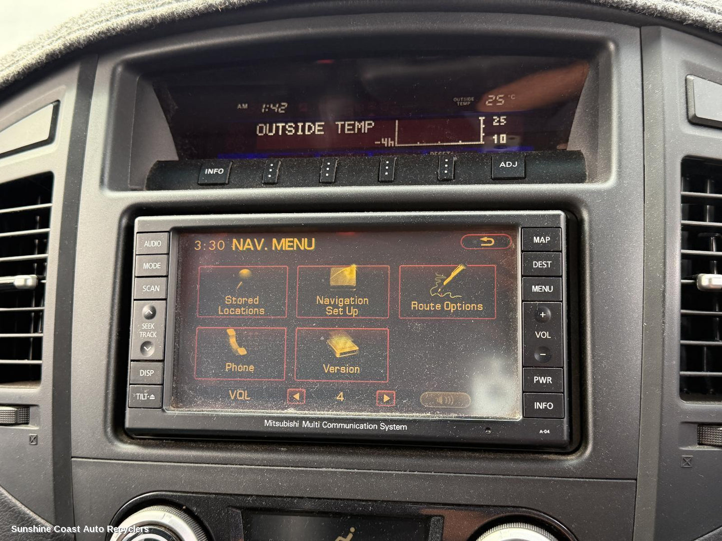2008-2012 Mitsubishi Pajero Radio Cd Dvd Sat Tv
