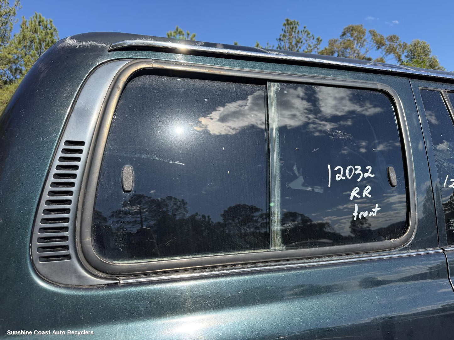 1990-1998 Toyota Landcruiser Right Rear Side Glass