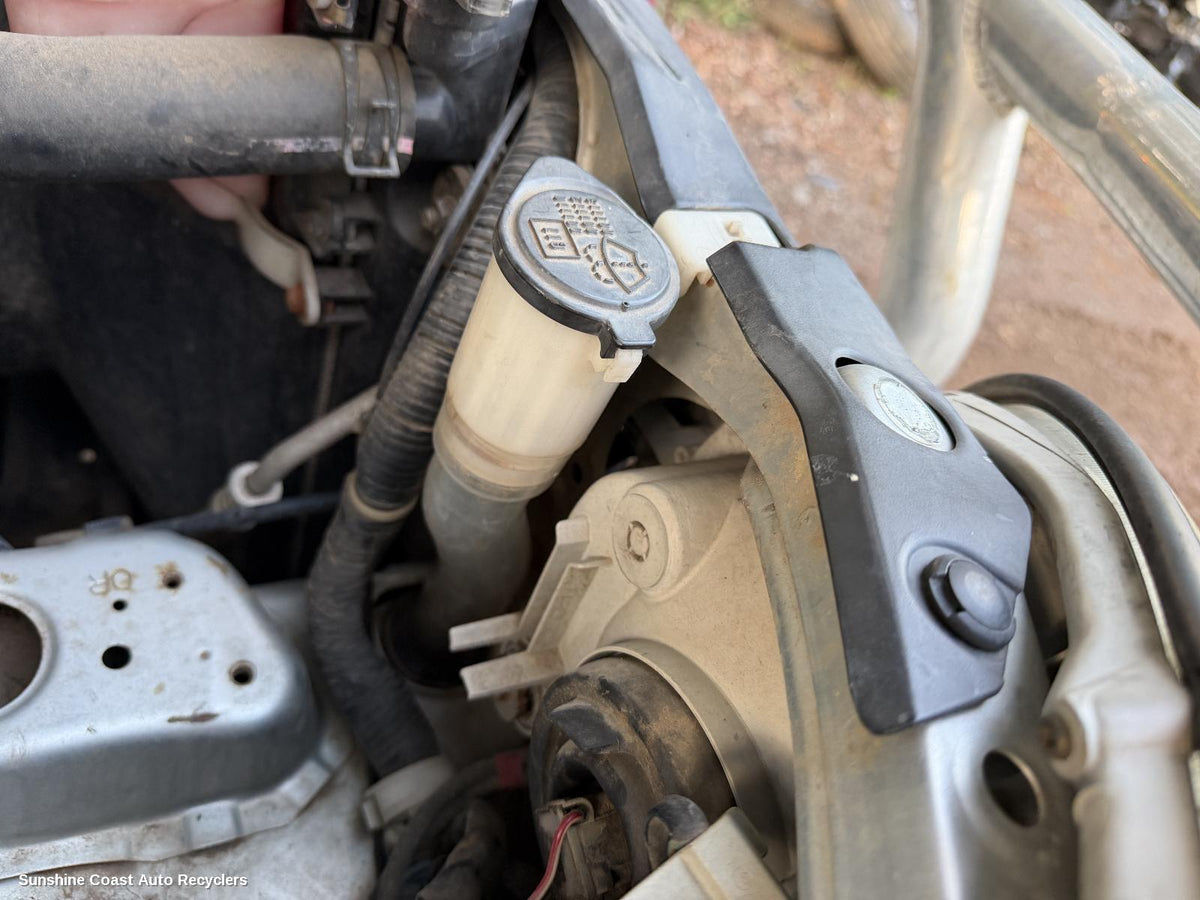 2003-2009 Toyota Prado Washer Bottle