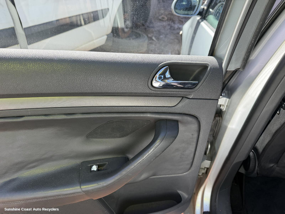 2004-2009 Volkswagen Golf Door Handle