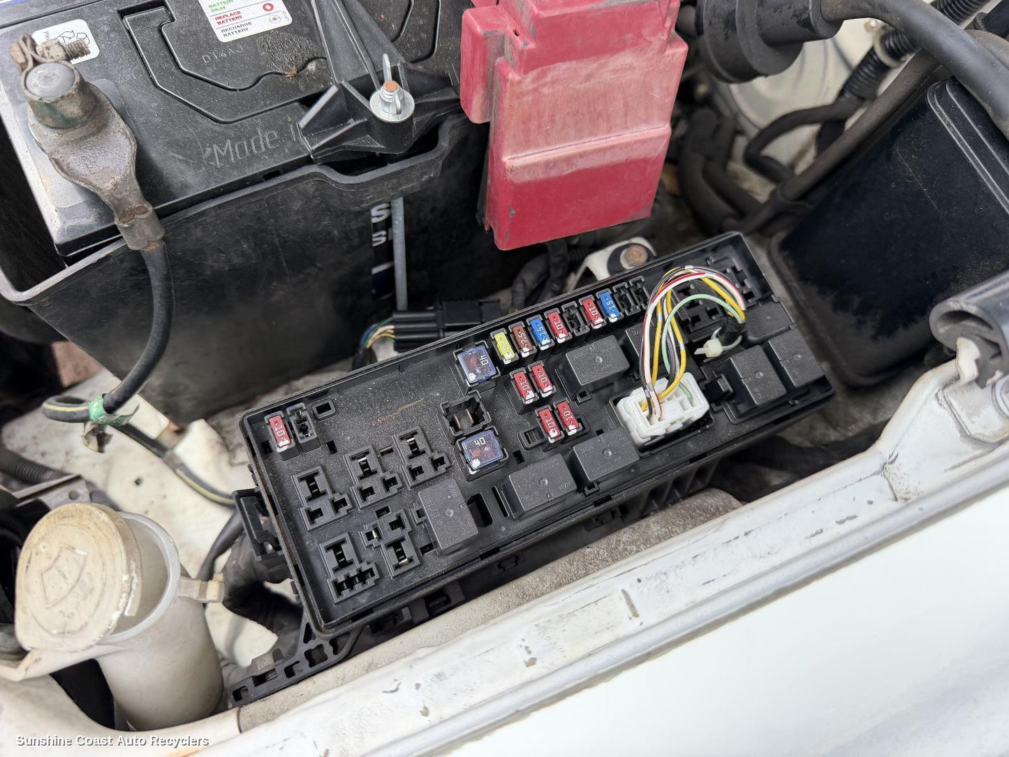 2006-2009 Mitsubishi Triton Fuse Box