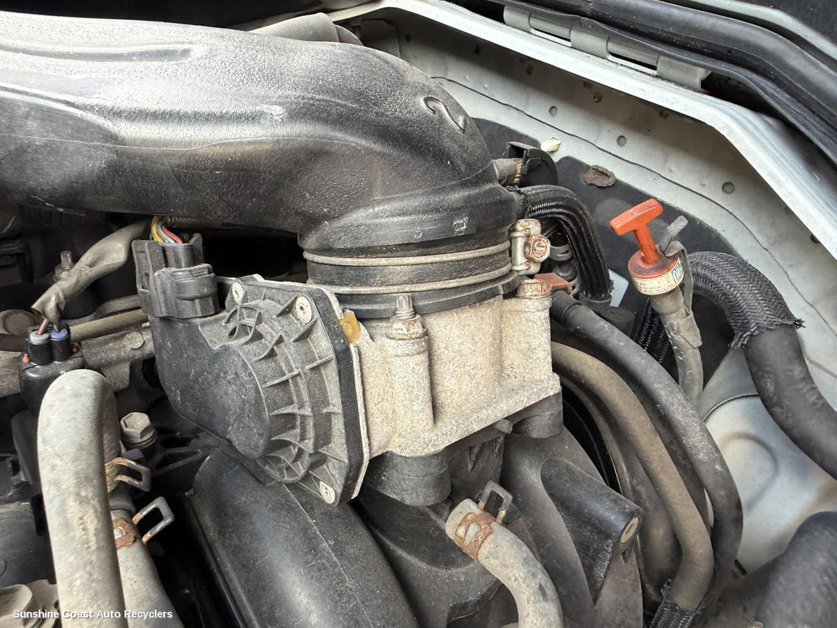 2005-2015 Toyota Hiace Throttle Body