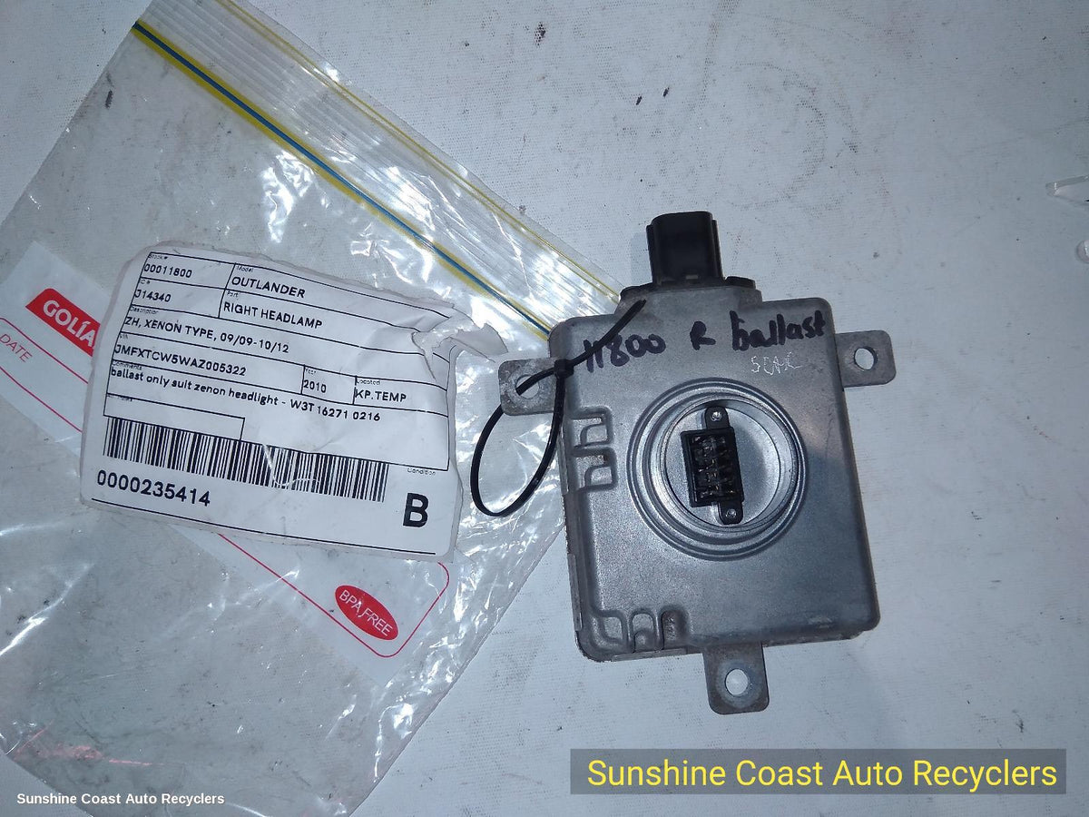 2009-2012 Mitsubishi Outlander Right Headlamp