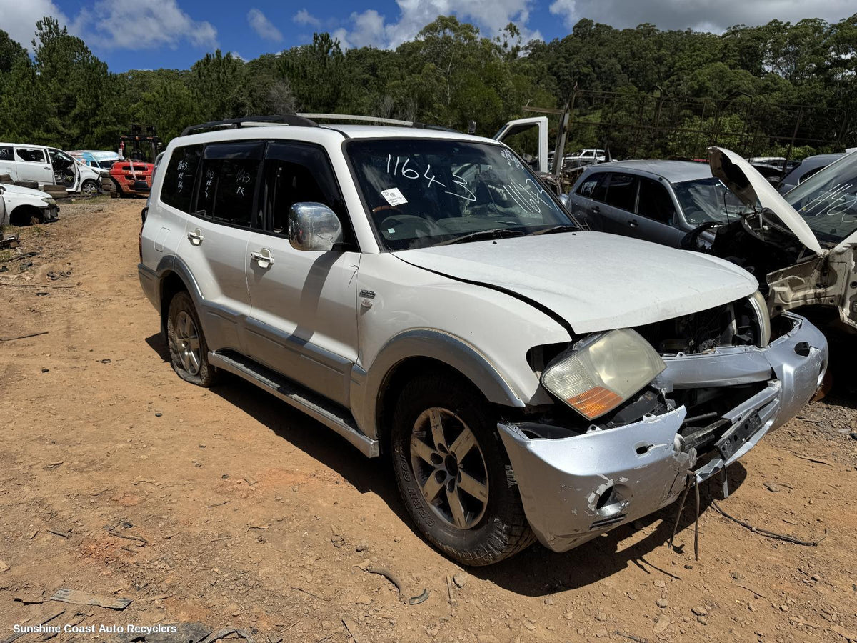 2002-2006 Mitsubishi Pajero Bootlid Tailgate