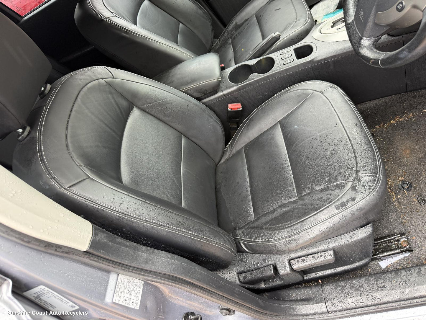 2007-2014 Nissan Dualis Front Seat