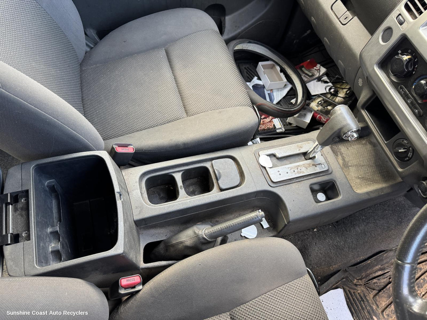 2005-2015 Nissan Navara Console