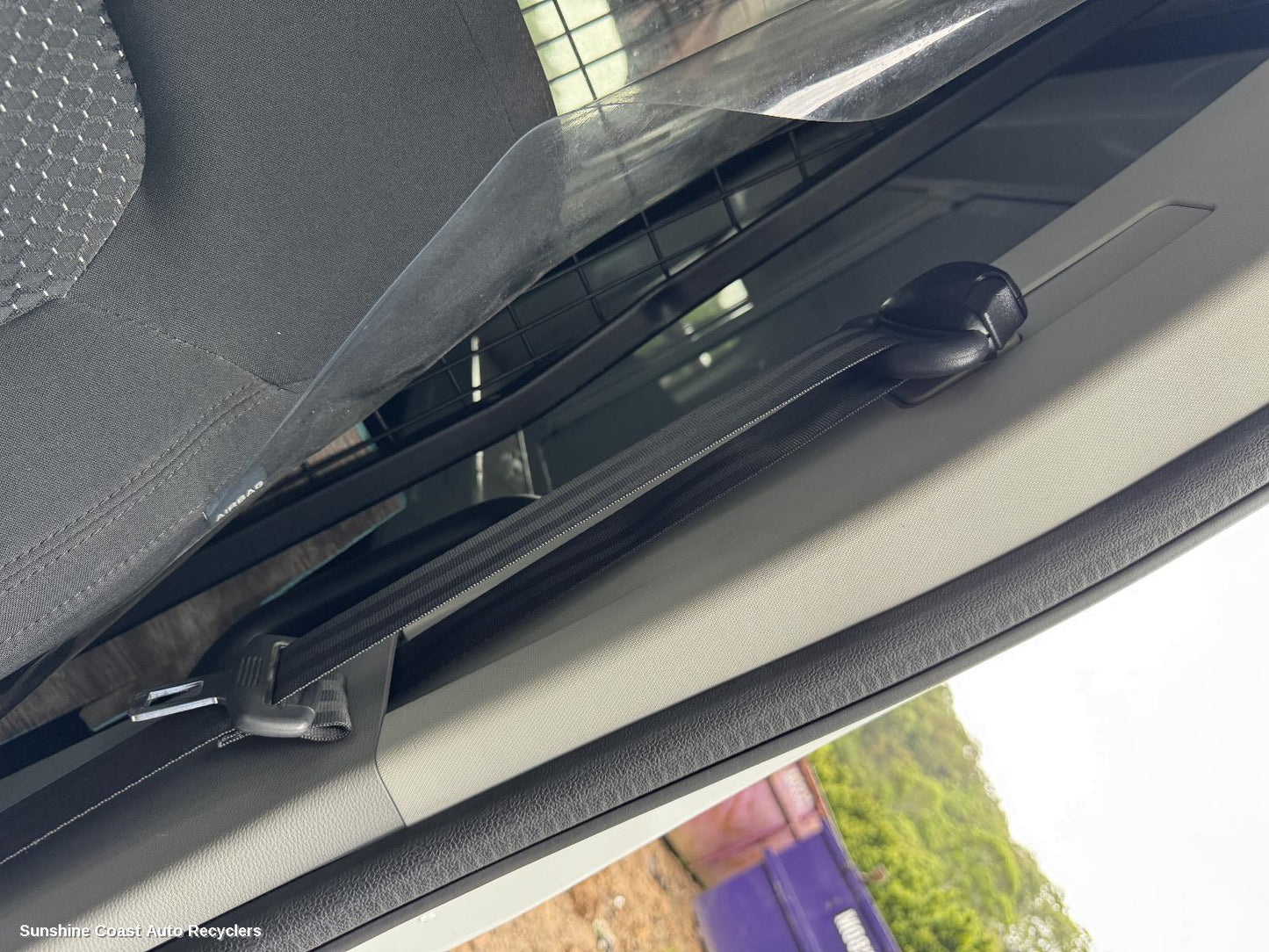 2020-2026 Ldv Deliver 9 Seatbelt Stalk