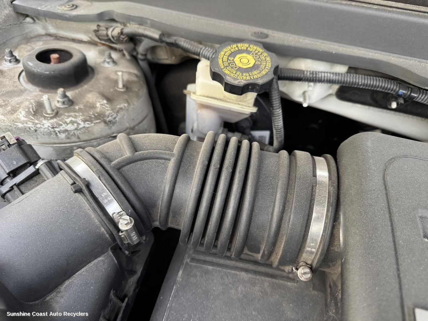 2013 Holden Captiva Air Cleaner Duct Hos