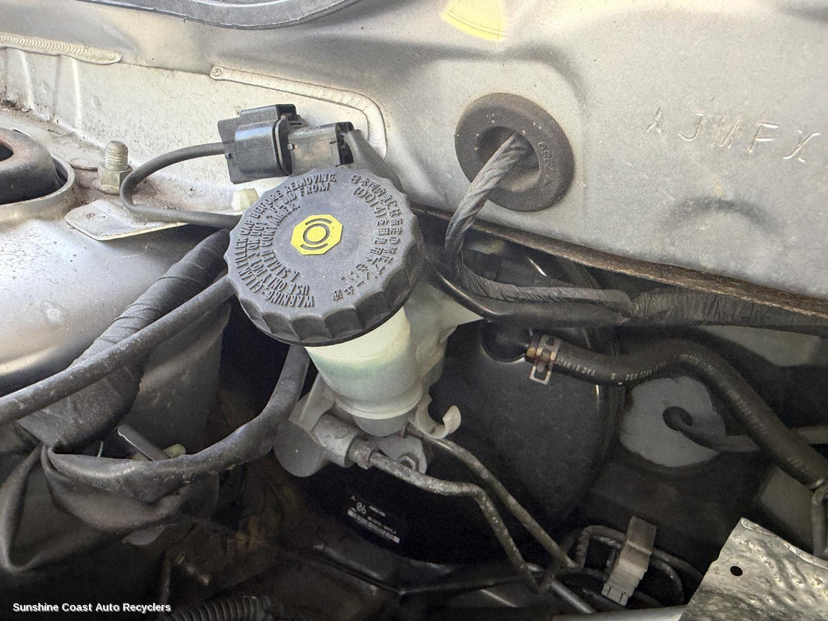 2009-2012 Mitsubishi Outlander Master Cylinder