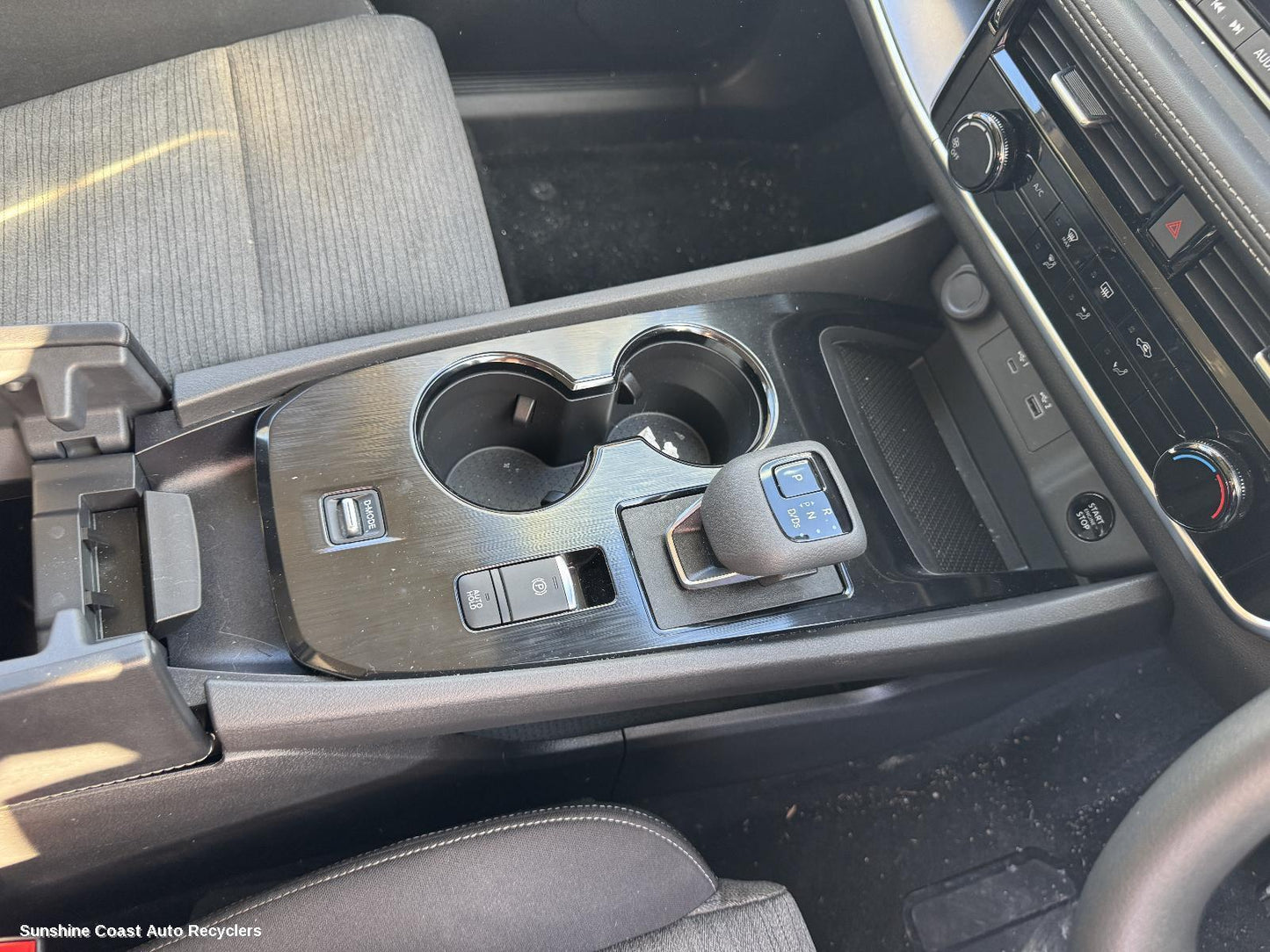 2024 Nissan Xtrail Handbrake Lever