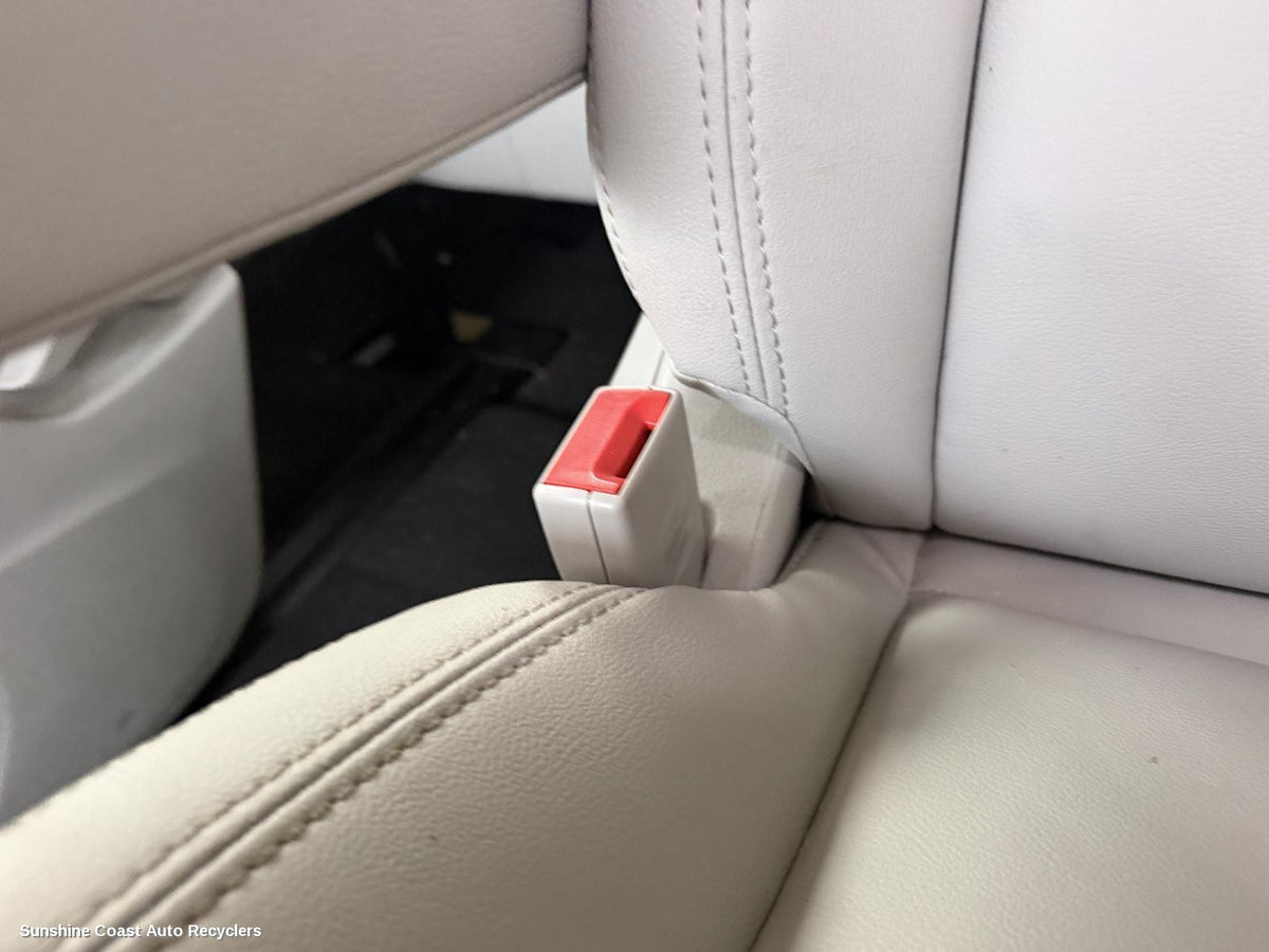 2015-2022 Ldv G10 Seatbelt Stalk