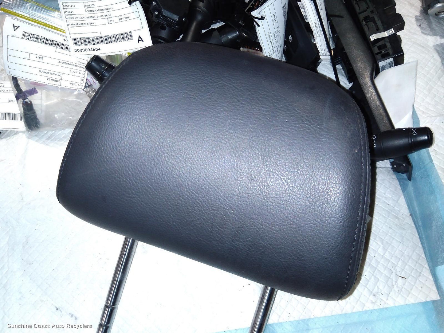 2011 Volkswagen Golf Headrest