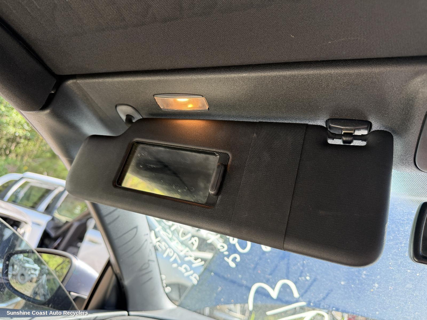 2007-2014 Volkswagen Eos Sunvisor