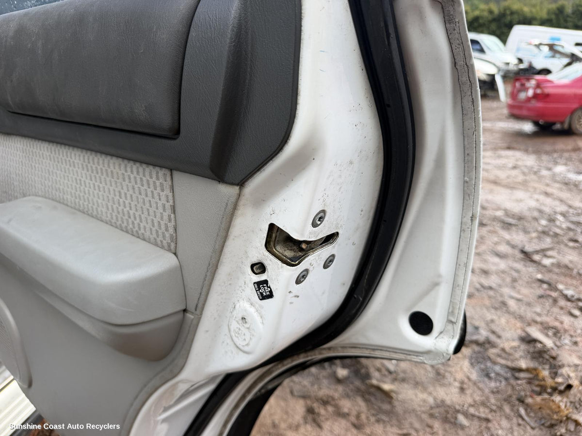 2001-2004 Nissan Patrol Door Boot Gate Lock