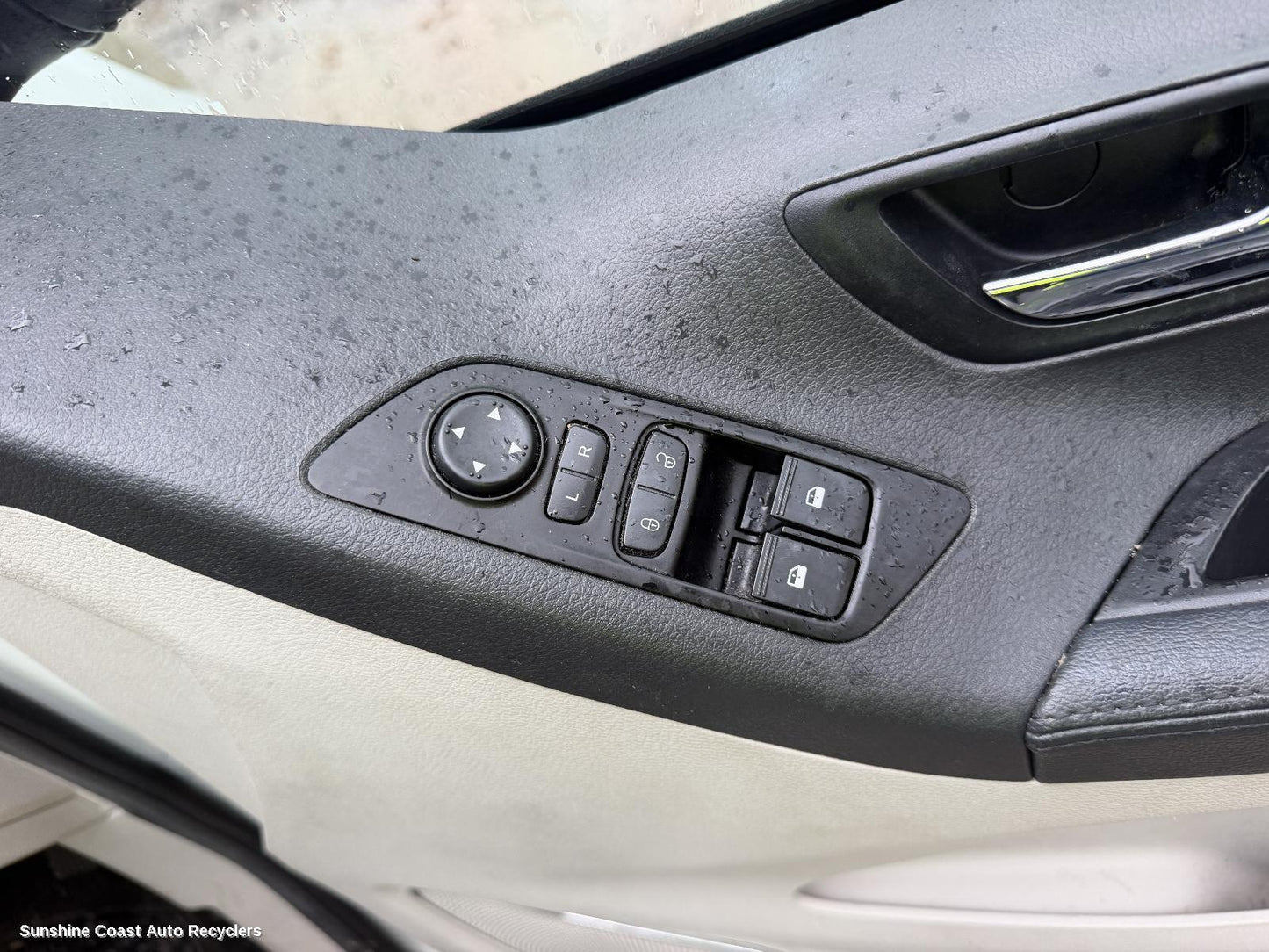 2015-2025 Ldv G10 Pwr Dr Wind Switch
