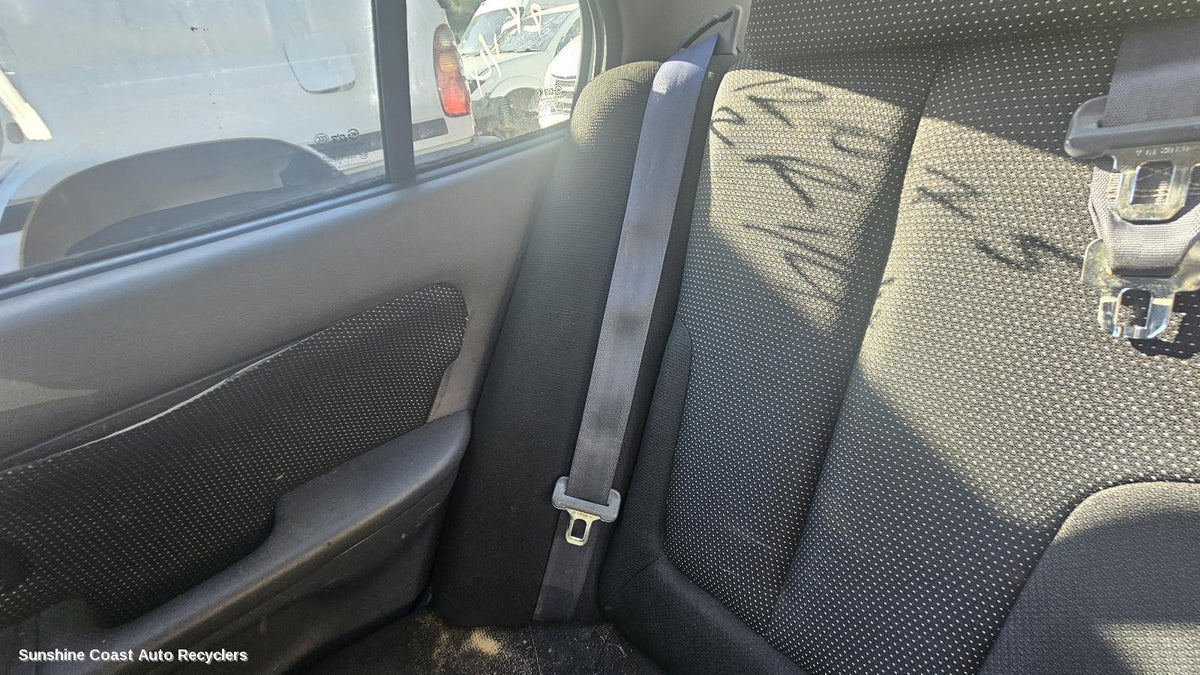 2000-2003 Hyundai Elantra Seatbelt Stalk