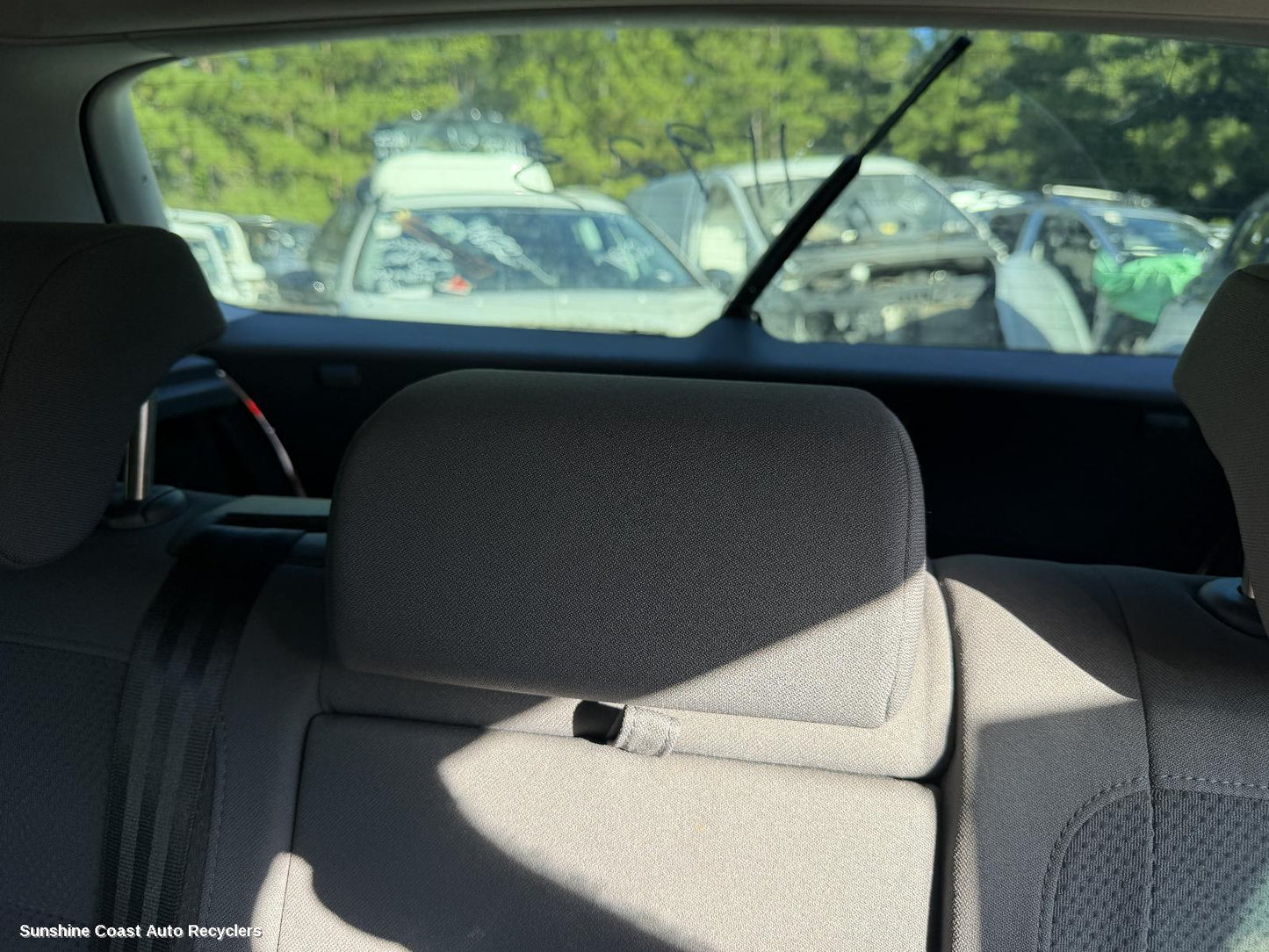 2004-2009 Volkswagen Golf Headrest