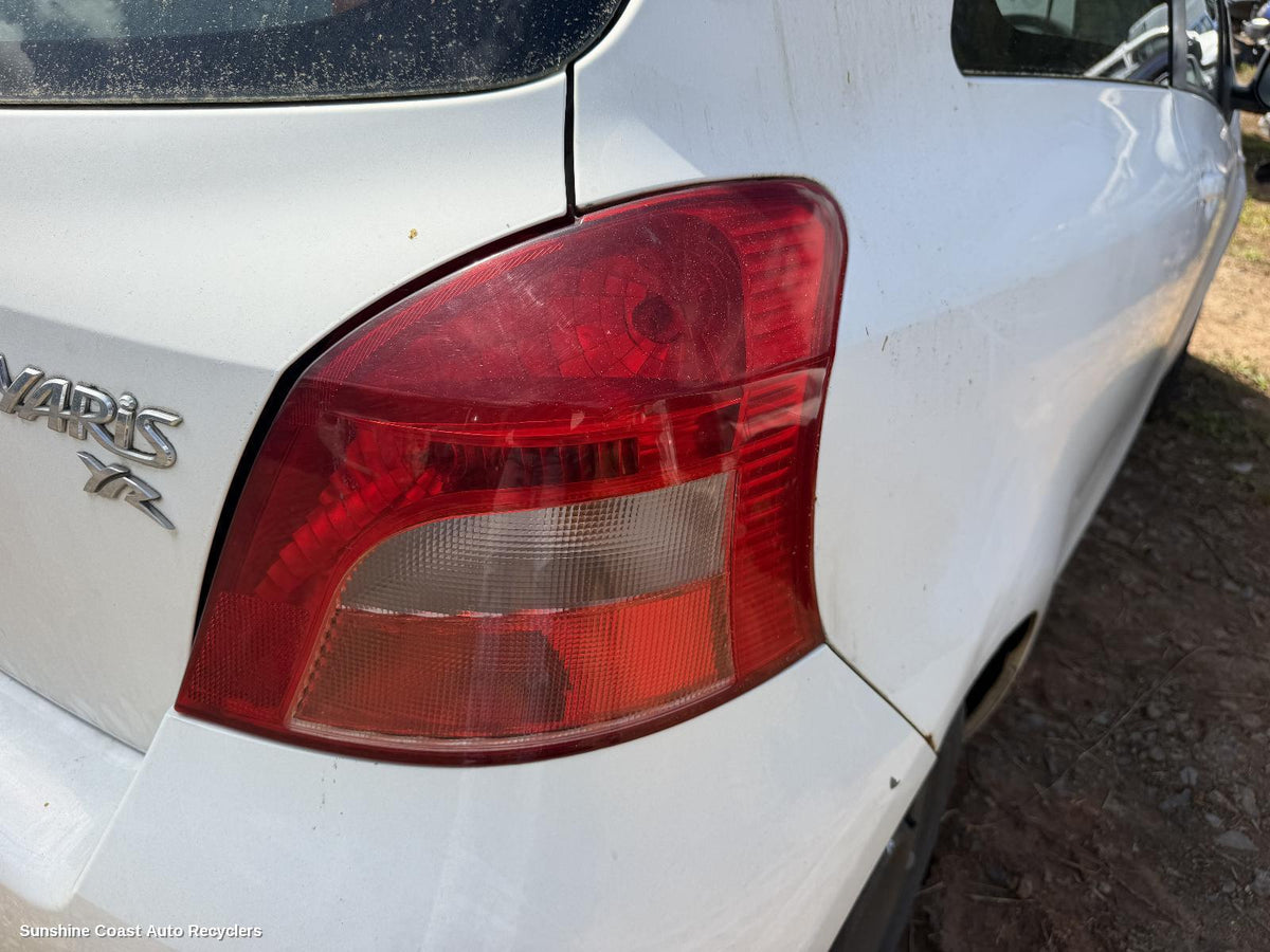 2005-2008 Toyota Yaris Right Taillight