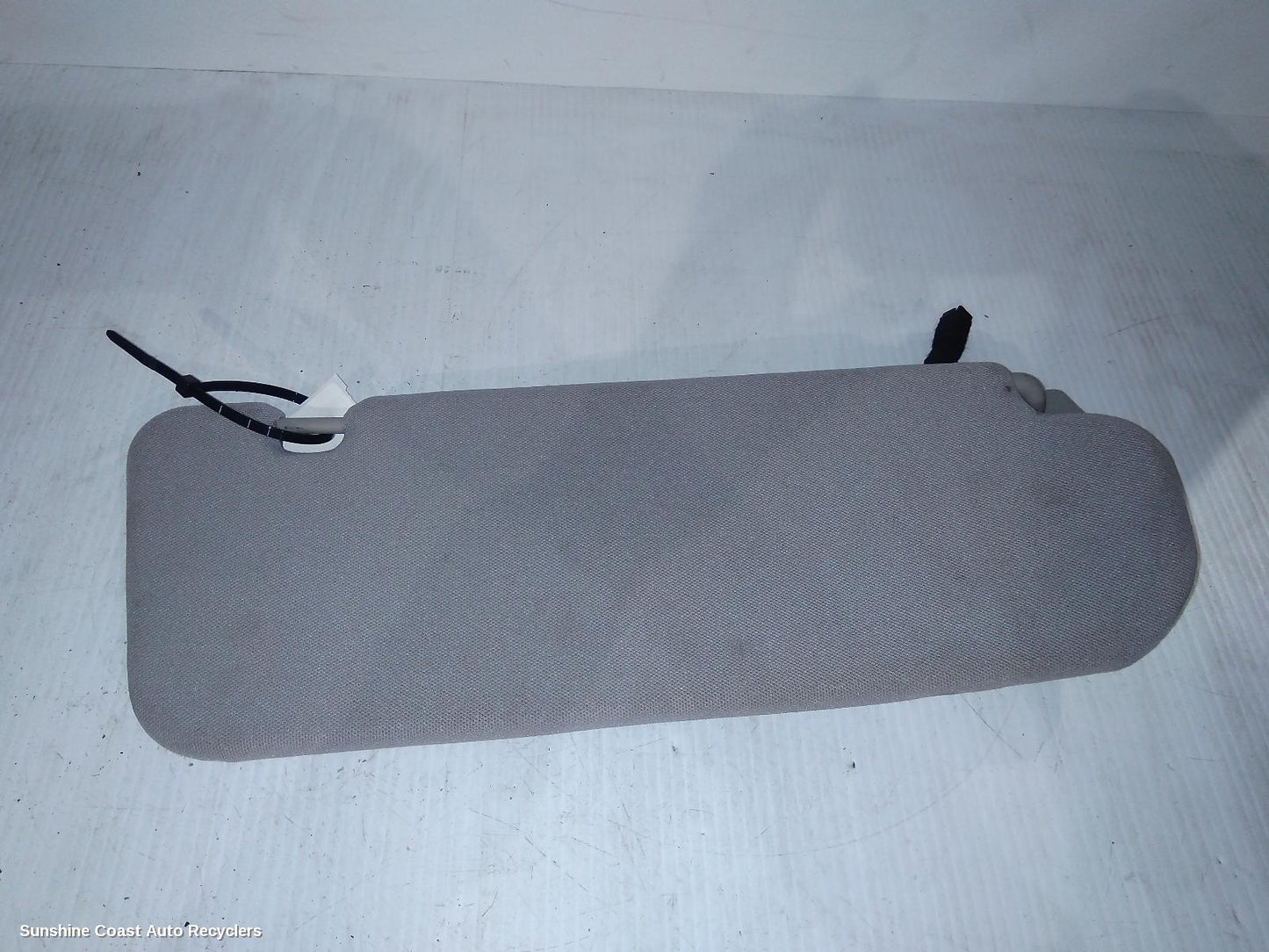 2014 Holden Commodore Sunvisor