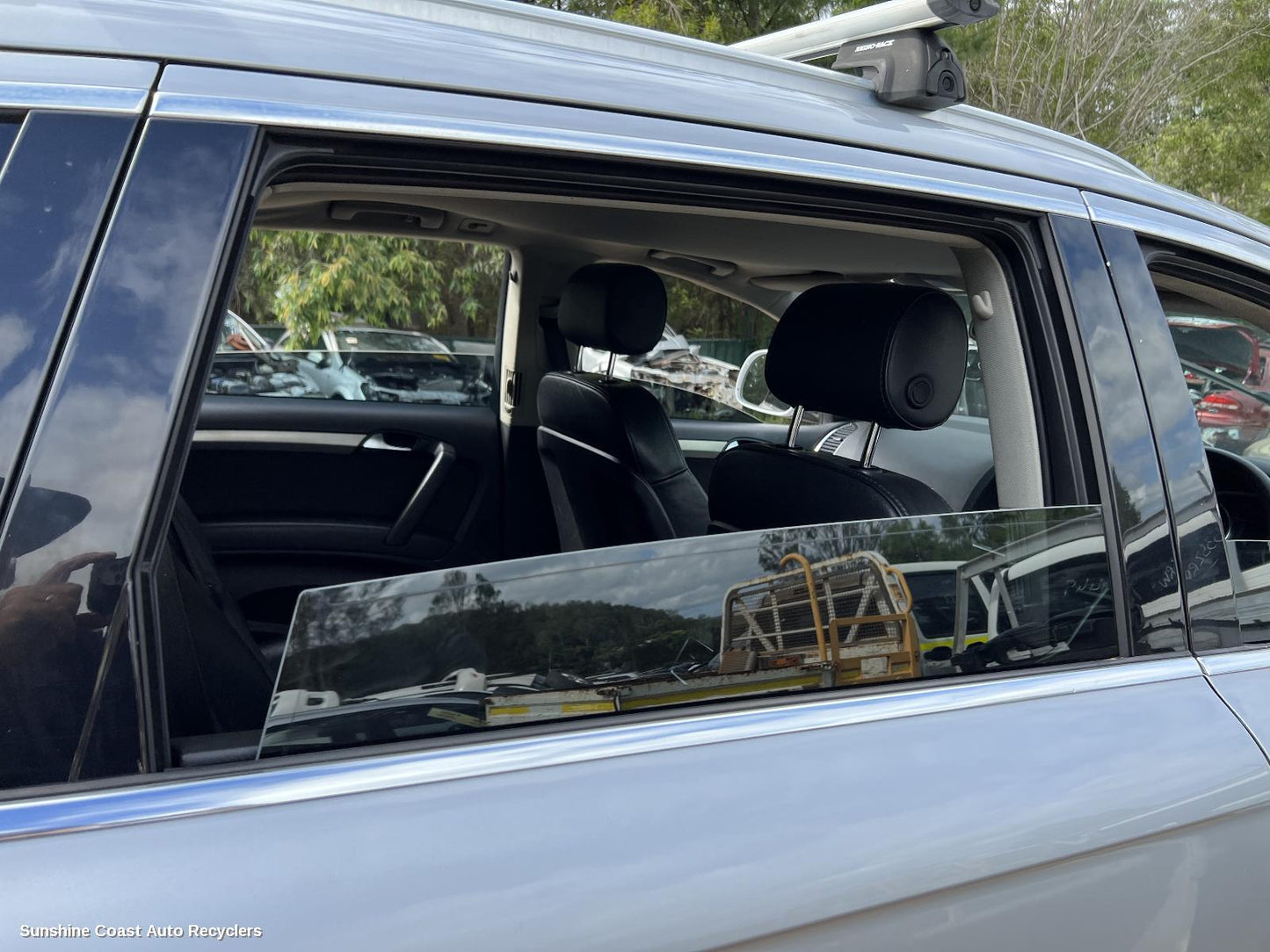 2009 Audi Q7 Right Rear Door Window